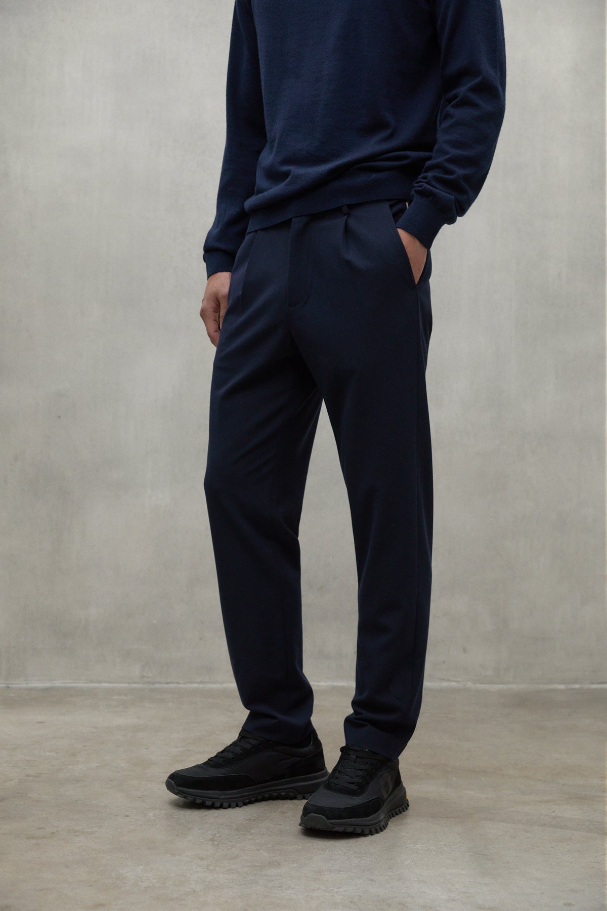NAVY BLUE SEPIK TROUSERS