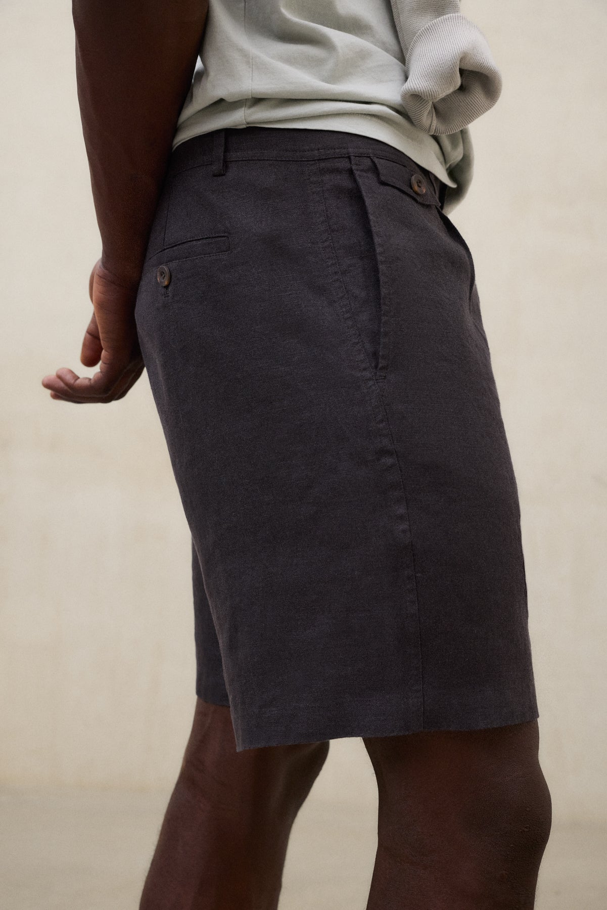 SHORTS TIKA DUNKELGRAU