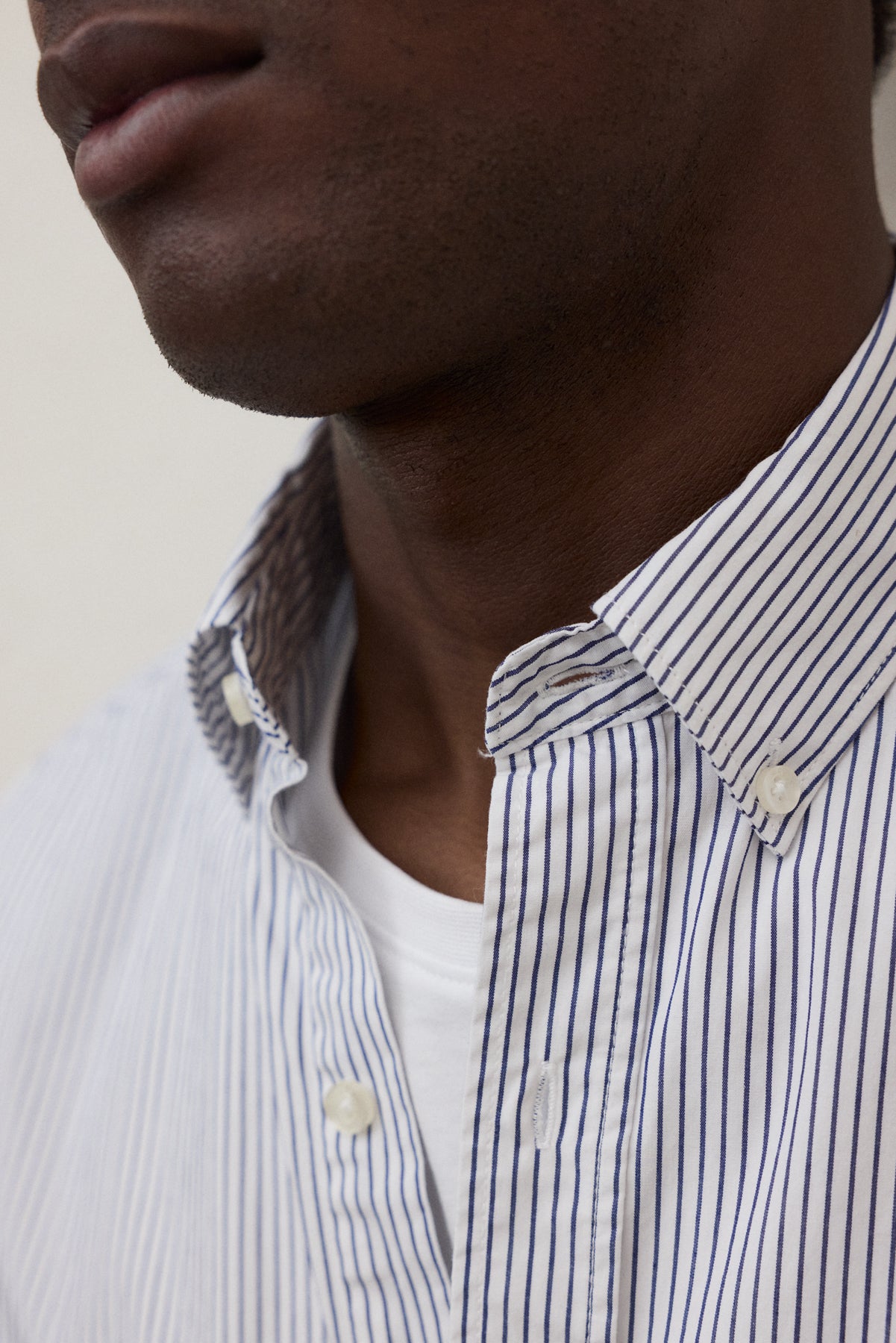 WHITE NAVY BLUE STRIPED ANTONIO SHIRT