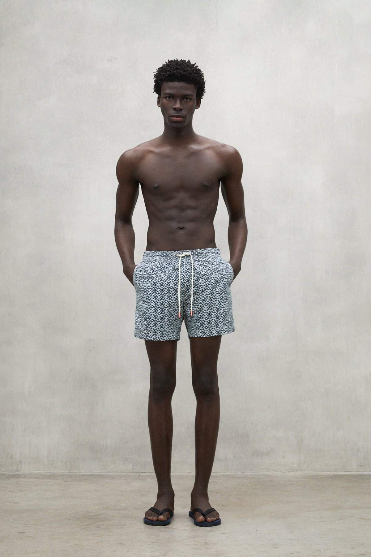 color-bequiaalf-swimsuit-man