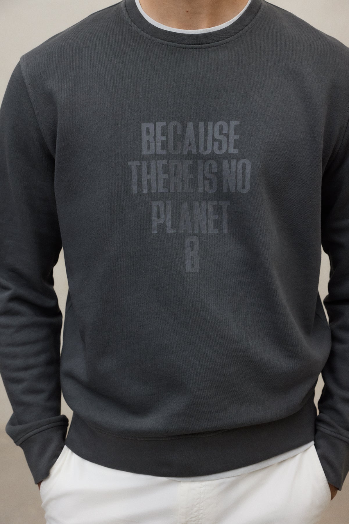 SUDADERA BARDERA GRIS OSCURA