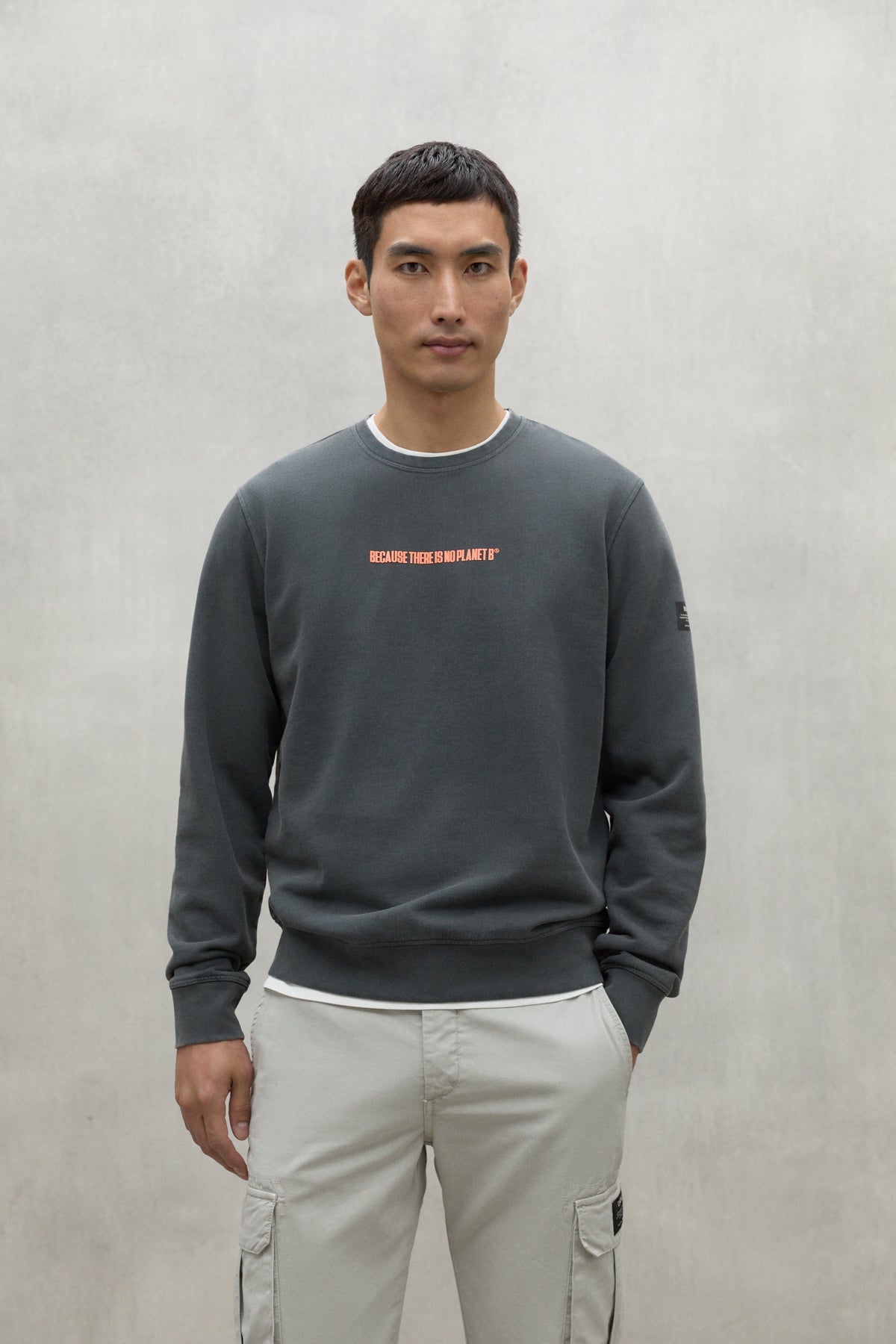 DARK GREY DISA SWEATSHIRT