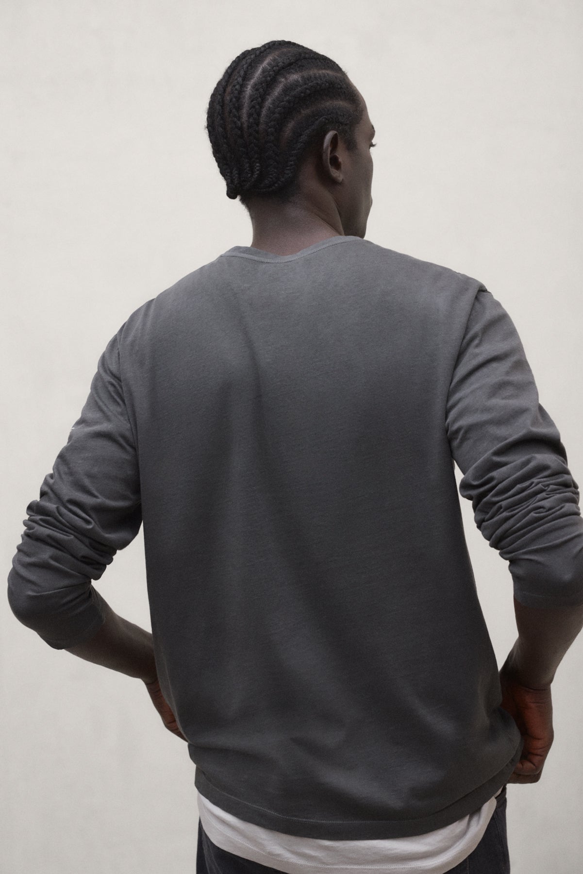 DARK GREY LONG-SLEEVED LAREDO T-SHIRT