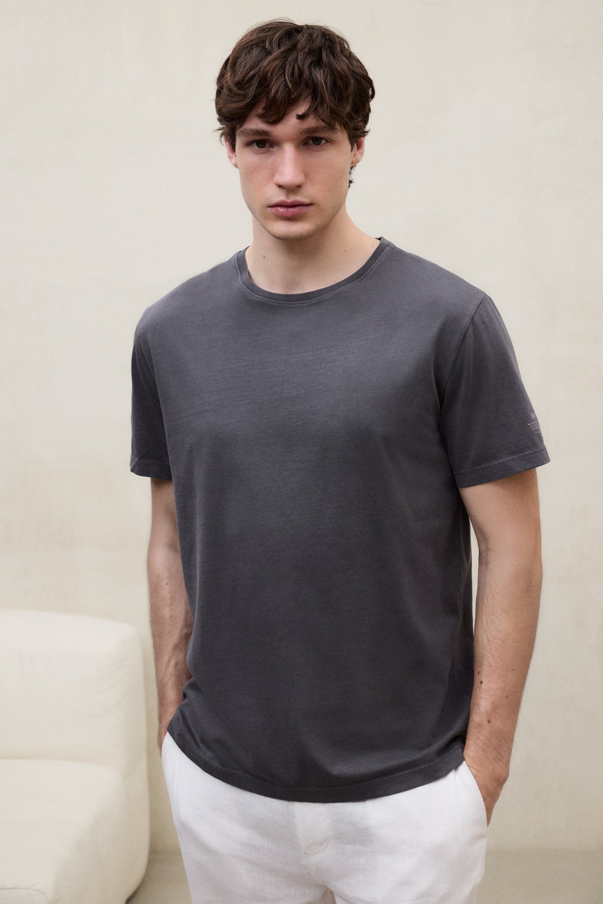DARK GREY VENT T-SHIRT