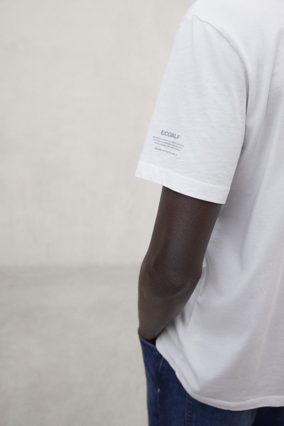 WHITE VENT T-SHIRT
