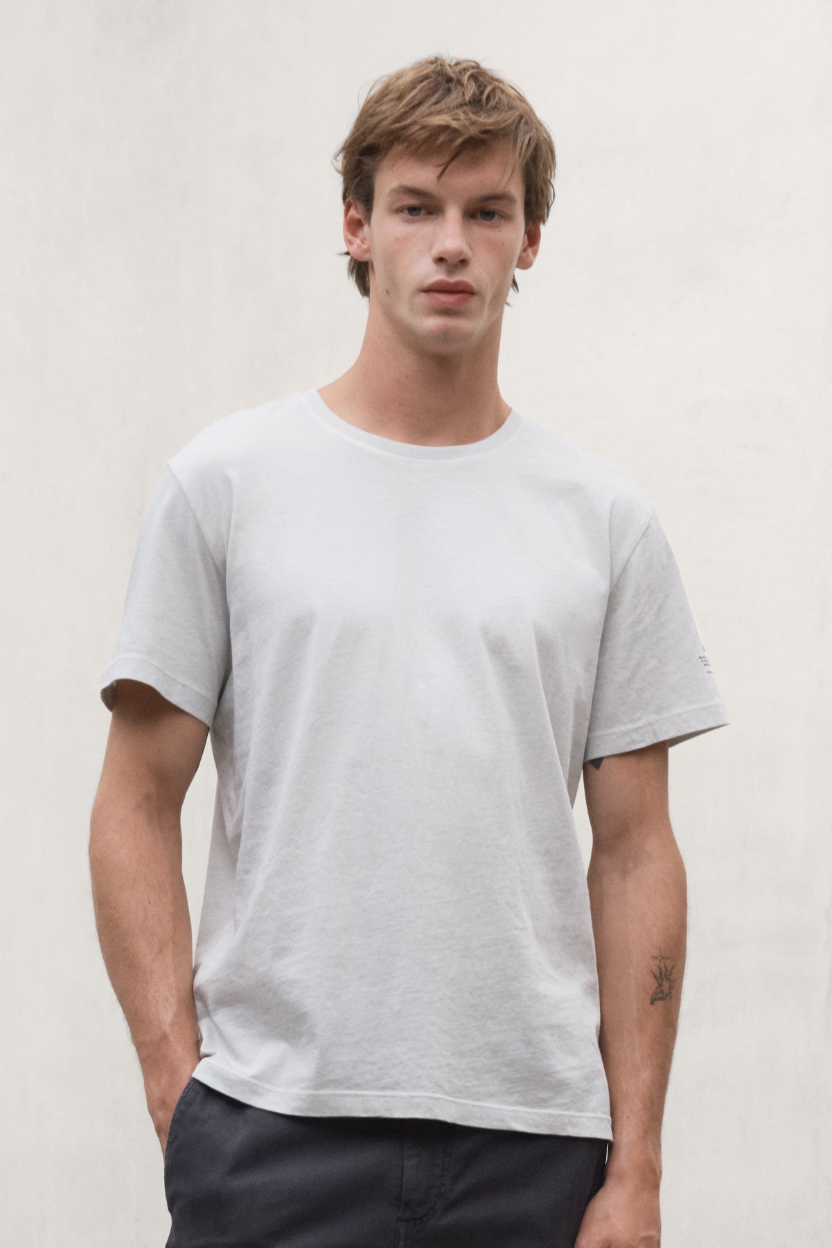 LIGHT GREY VENT T-SHIRT