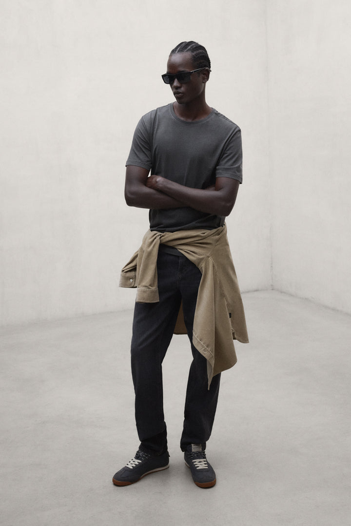 DARK GREY VENT T-SHIRT