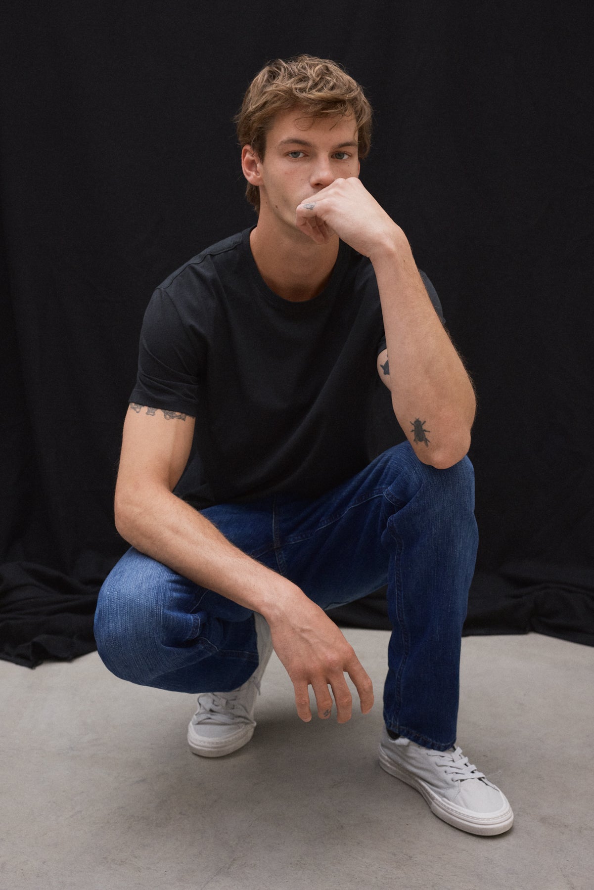 BLACK VENT T-SHIRT