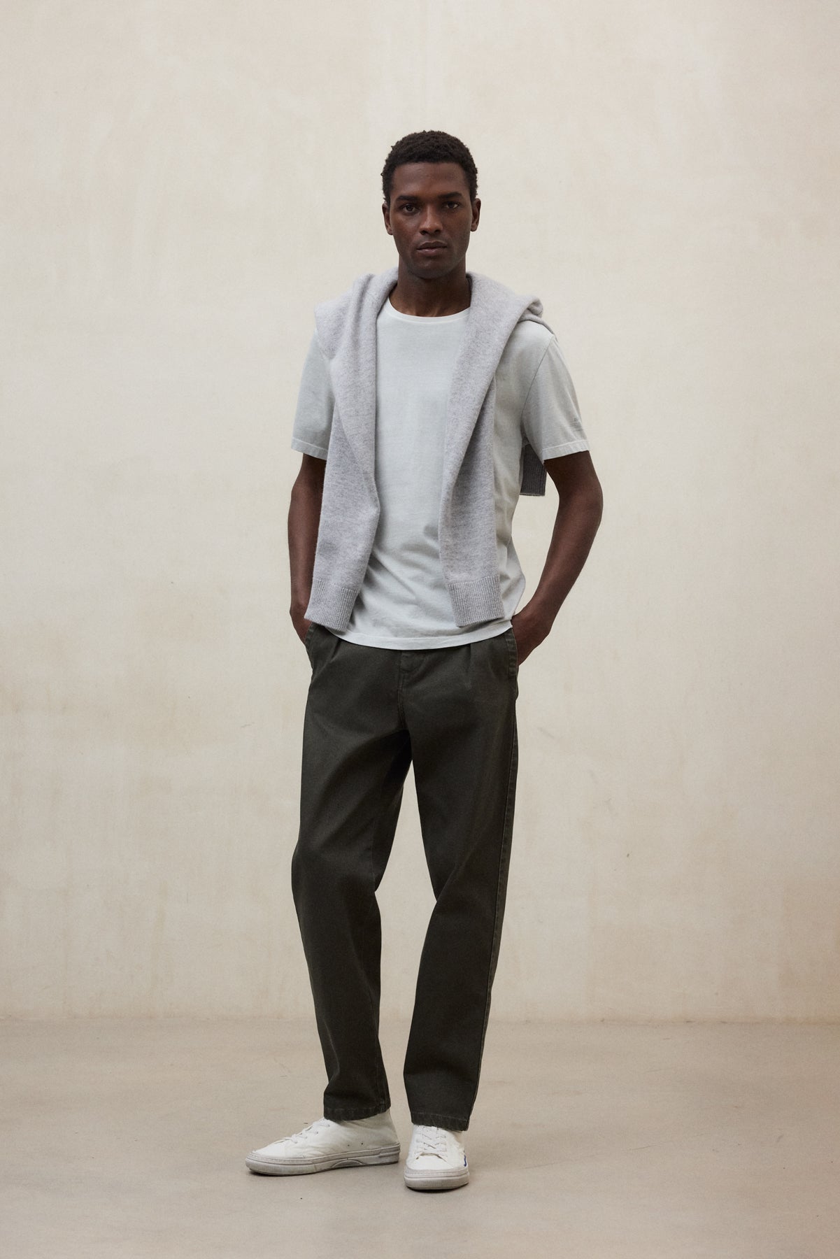 LIGHT GREY VENT T-SHIRT