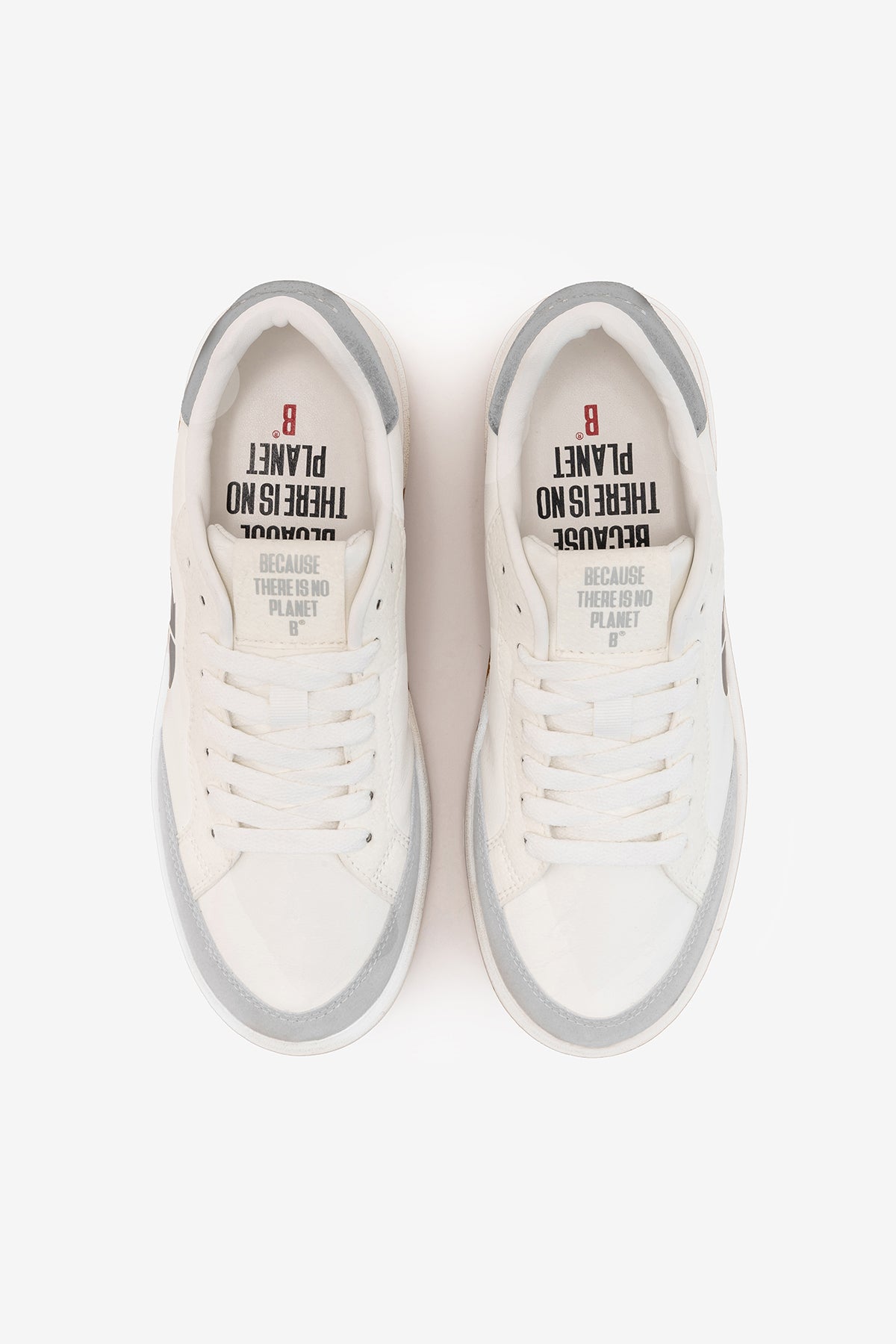 SCHUHE DEIA AUS VEGANEM LEDER NICHT ANGEZEIGT