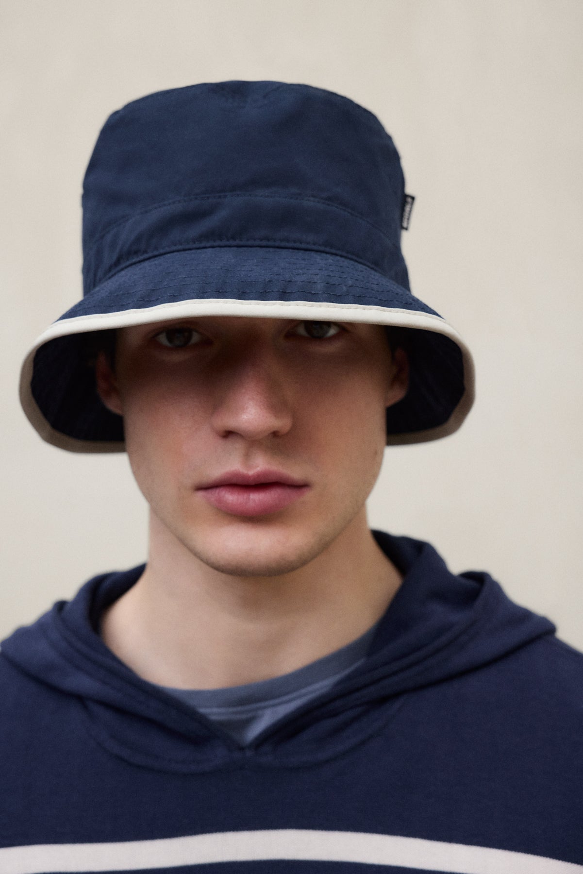 NAVY BLUE UNISEX BROME BUCKET HAT