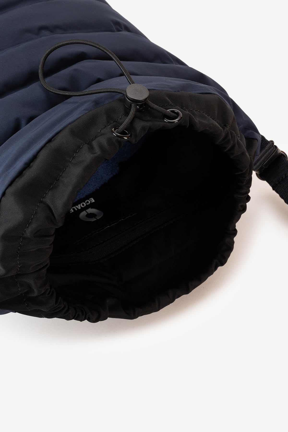 NAVY BLUE PAD BUCKET BAG