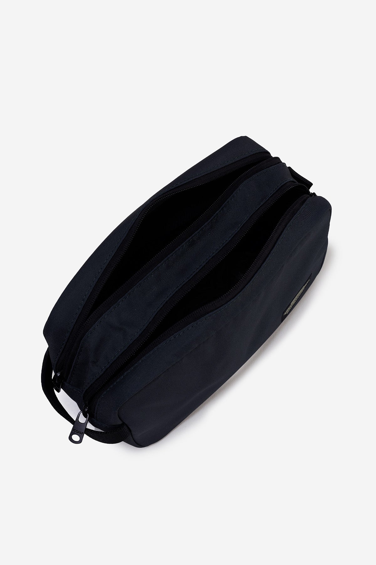 BLACK UNISEX SPORTS TOILETRY BAG