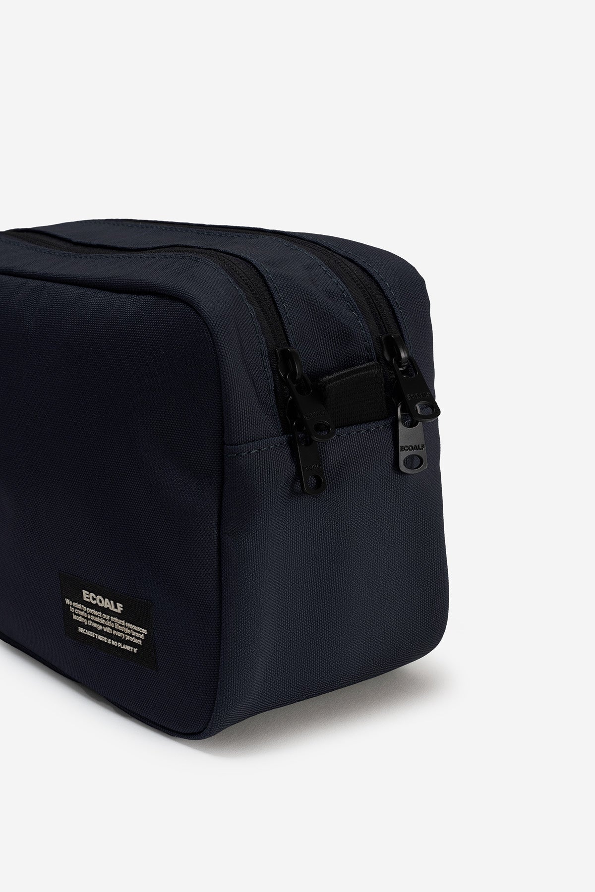 BLACK UNISEX SPORTS TOILETRY BAG