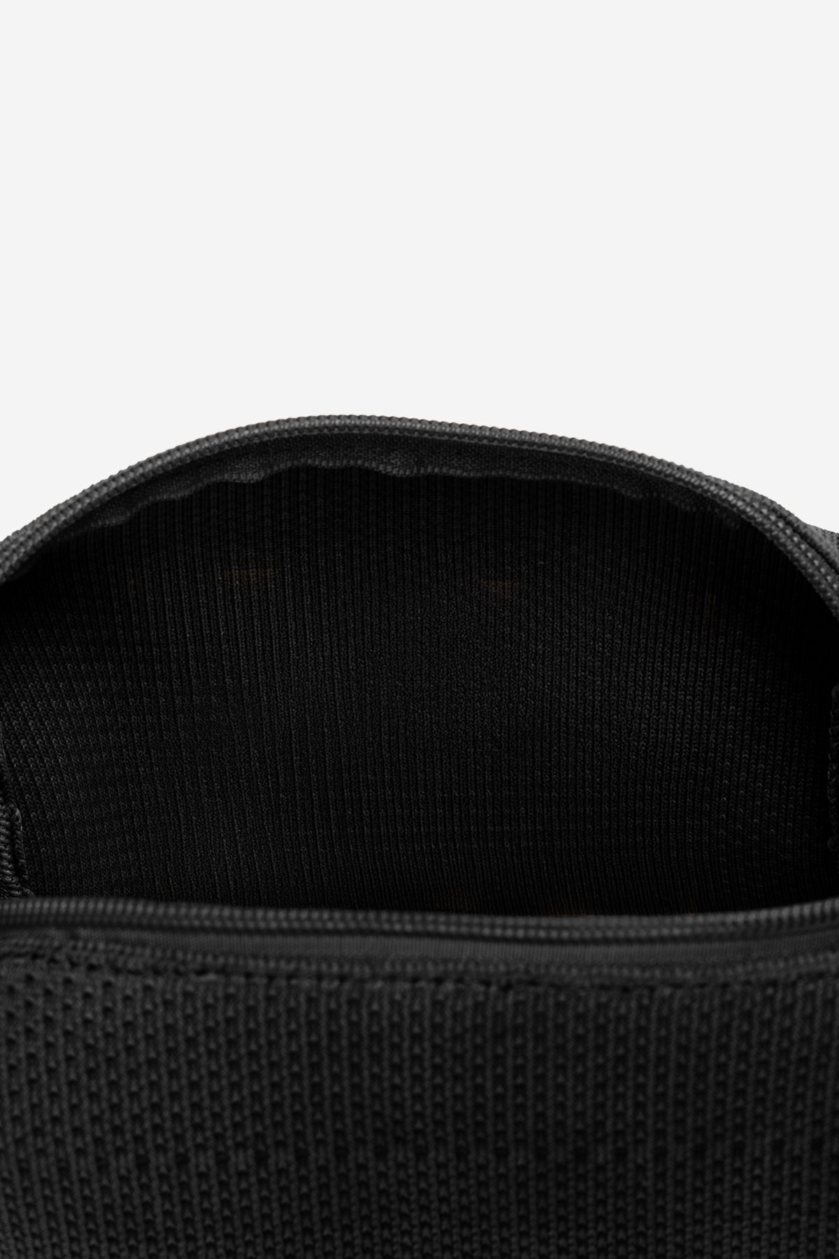 PLAIN BLACK JERVIS TIKA BAG