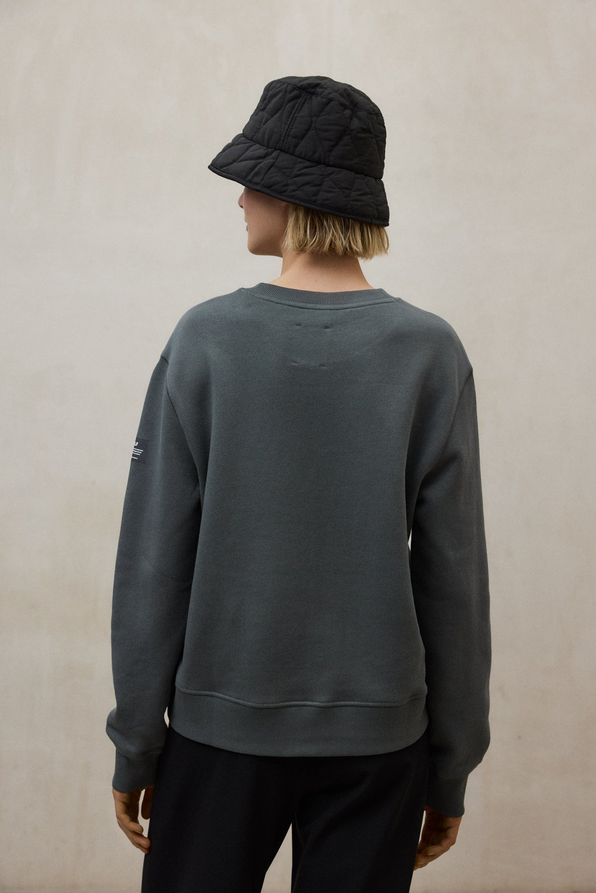 SOMBRERO BUCKET FLOCK NEGRO