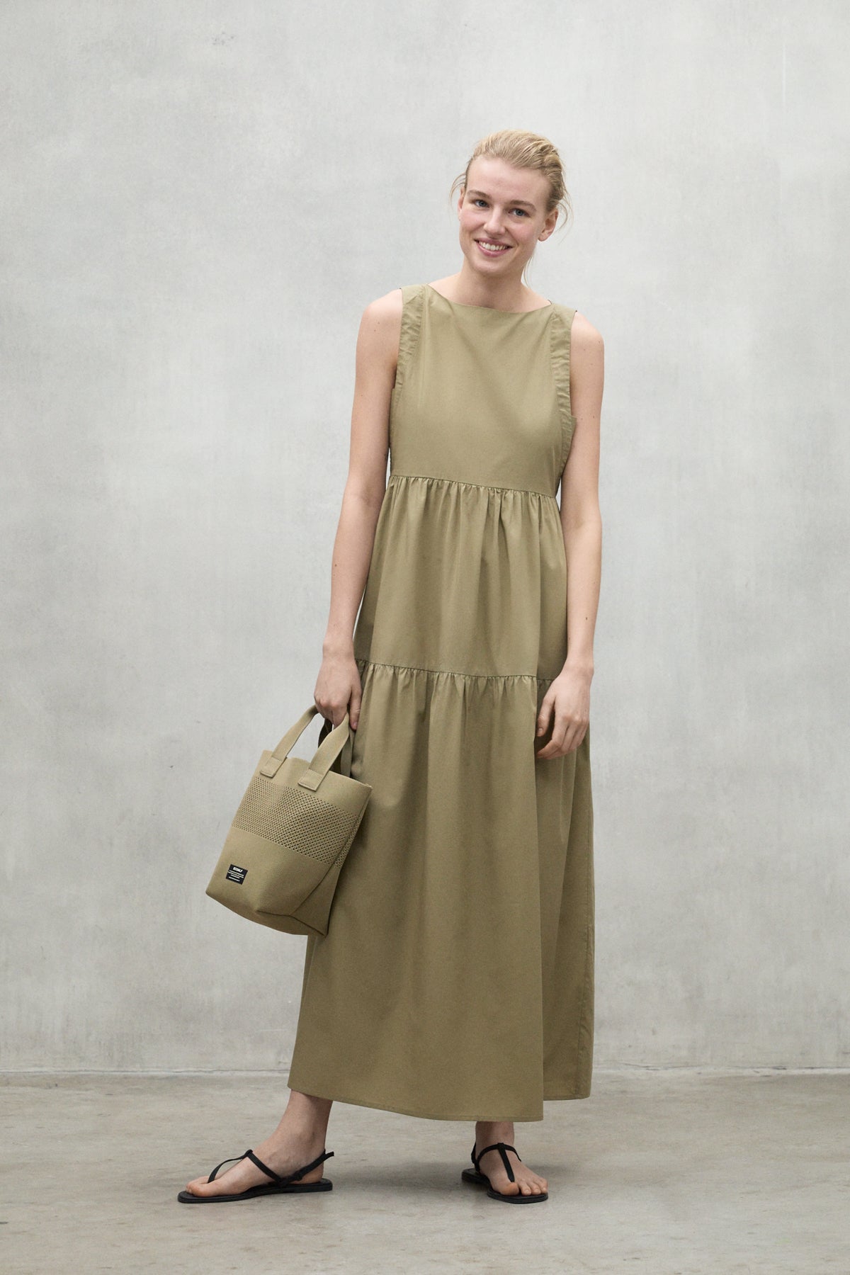 color-bossaalf-dress-woman