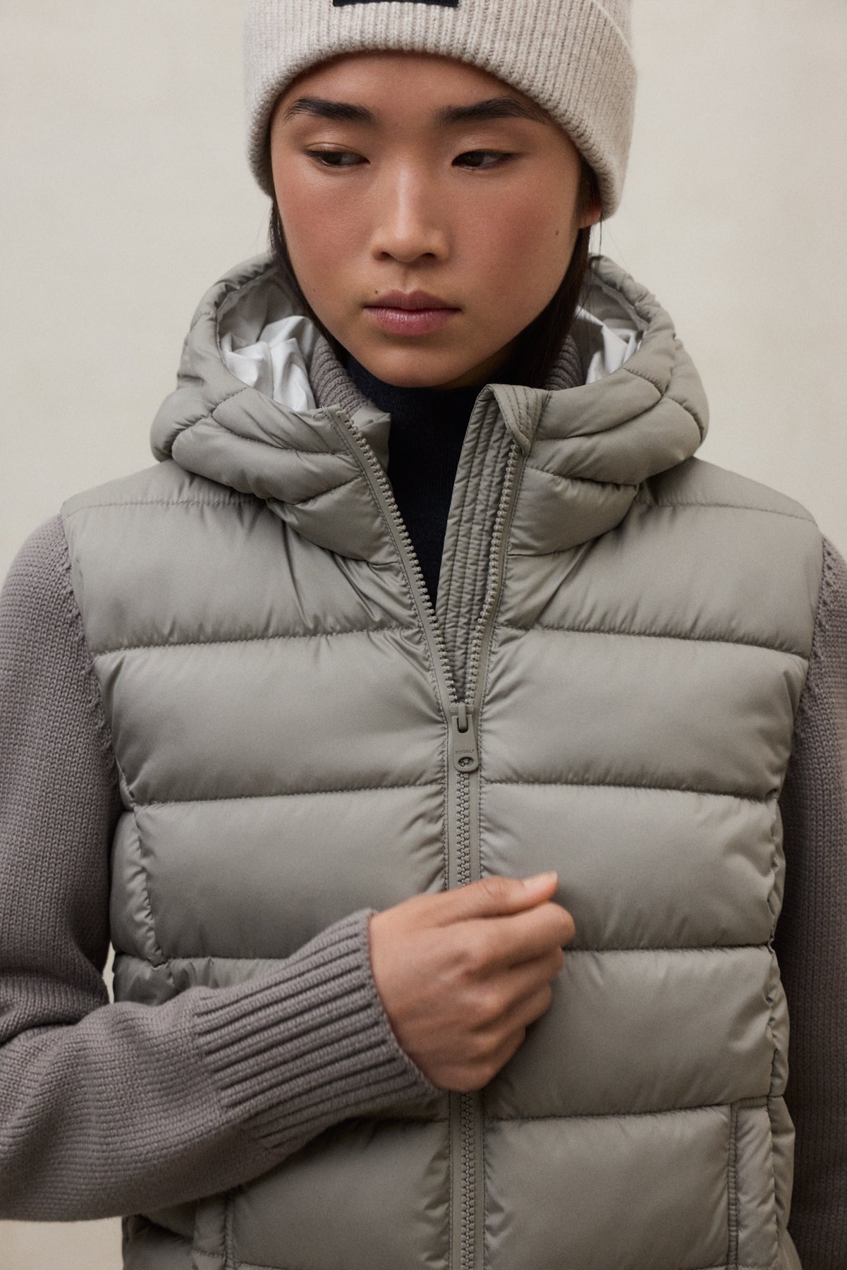 HOODED DENALI JACKET BEIGE