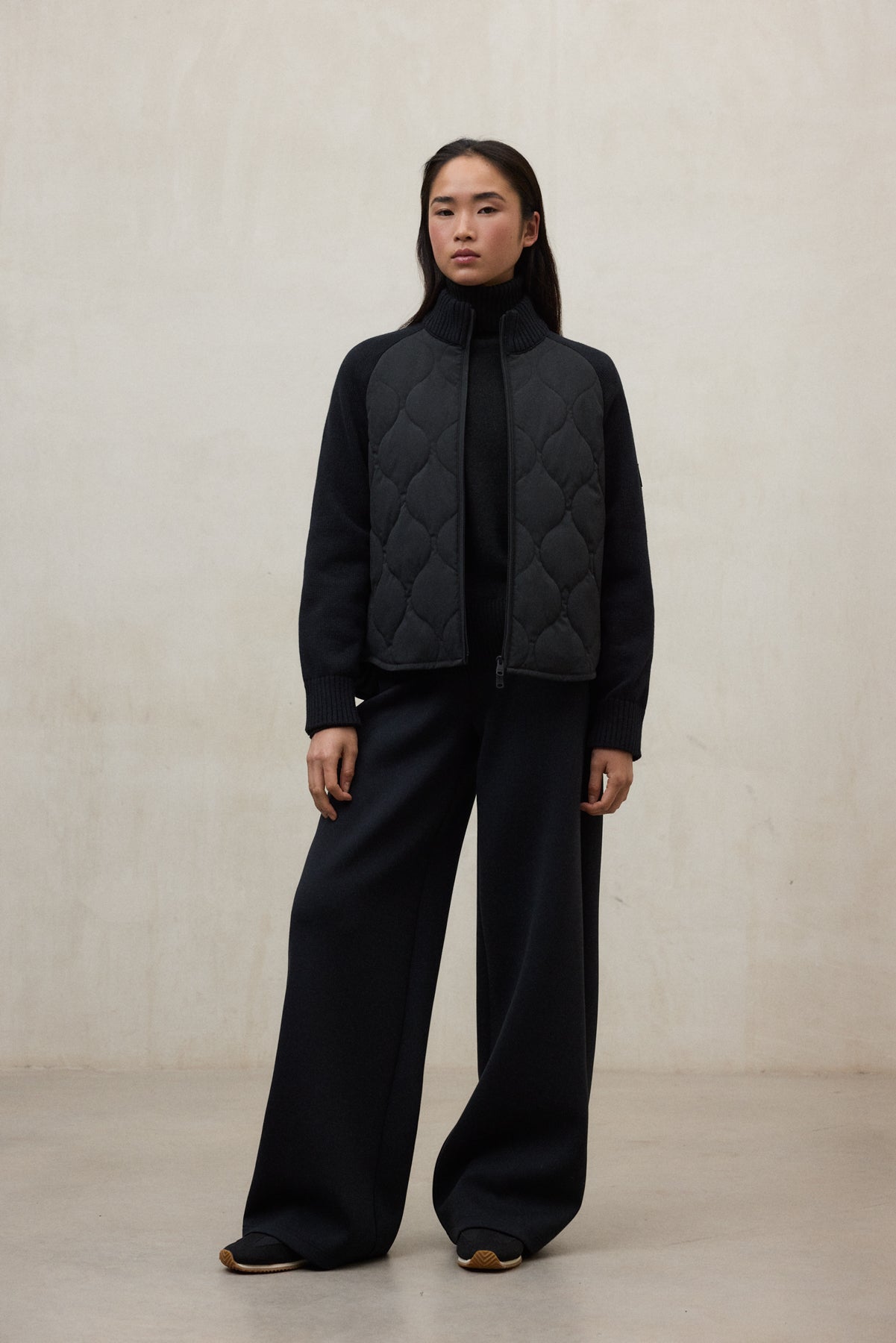 CHAQUETA GAURA NEGRA