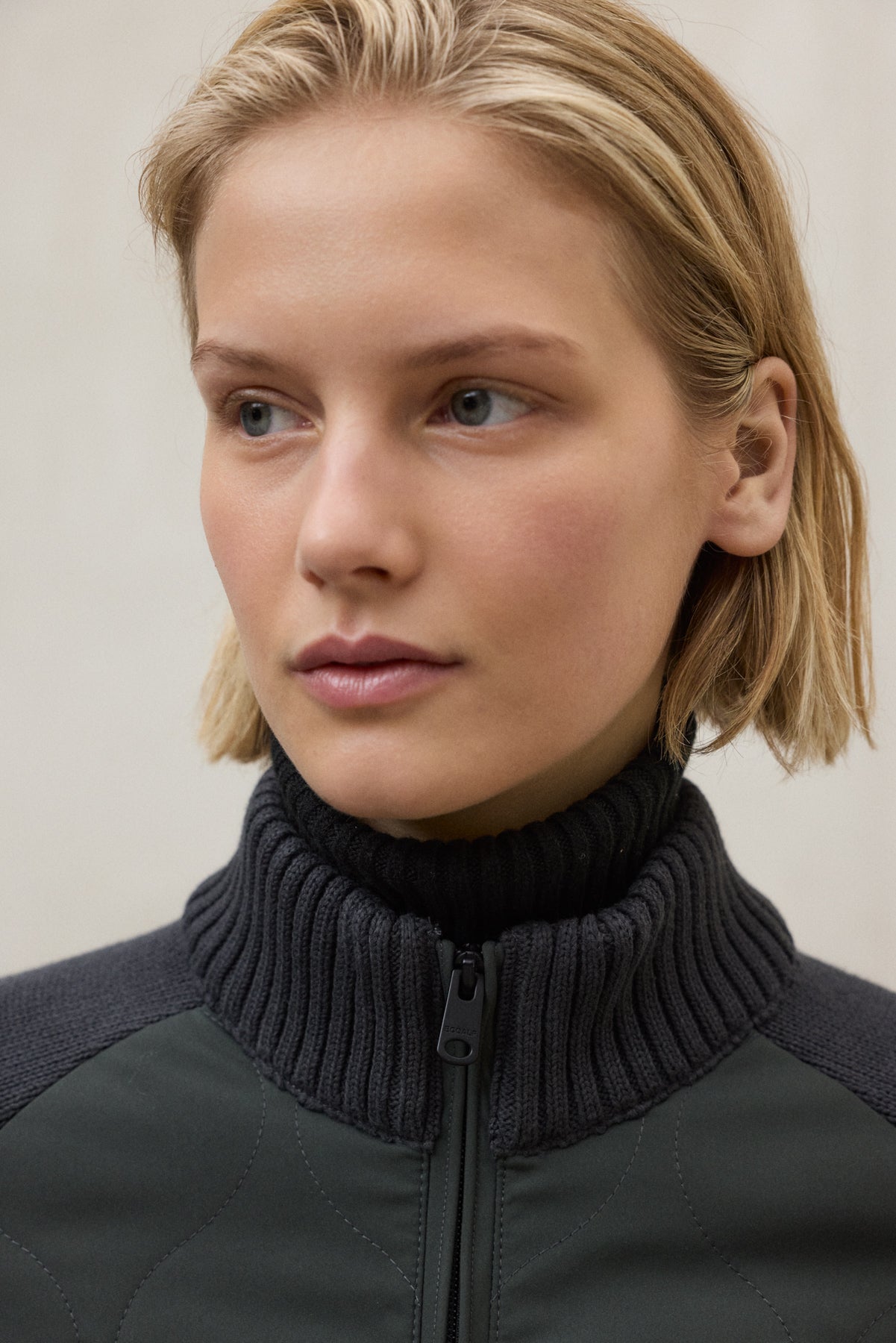 CHAQUETA GAURA VERDE OSCURA