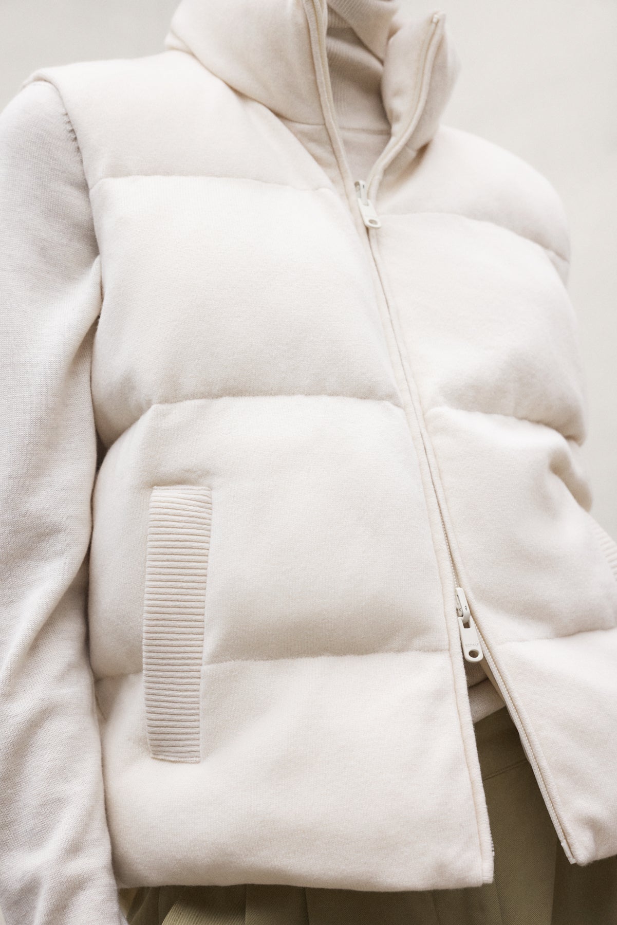 CHALECO HÍBRIDO REVERSIBLE SINTRE BLANCO