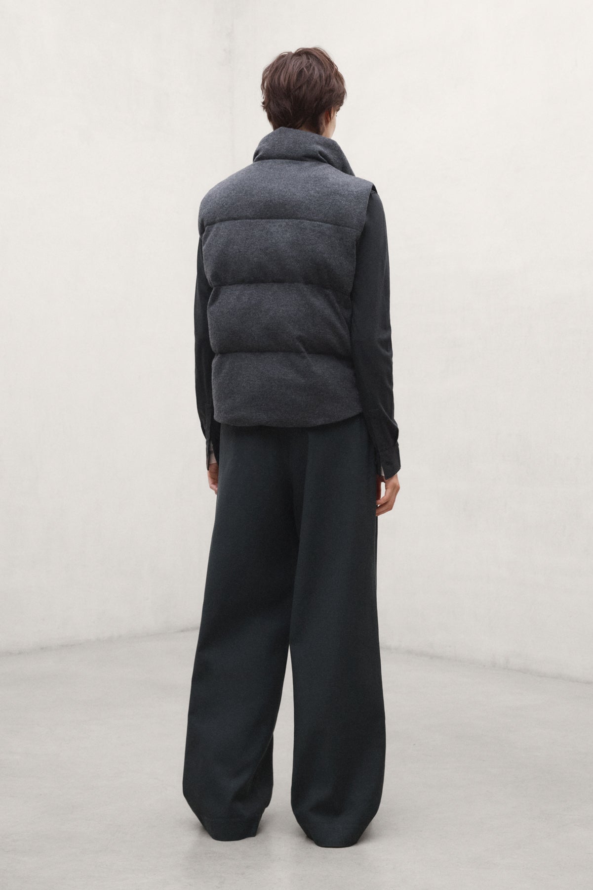 CHALECO HÍBRIDO REVERSIBLE SINTRE GRIS OSCURO