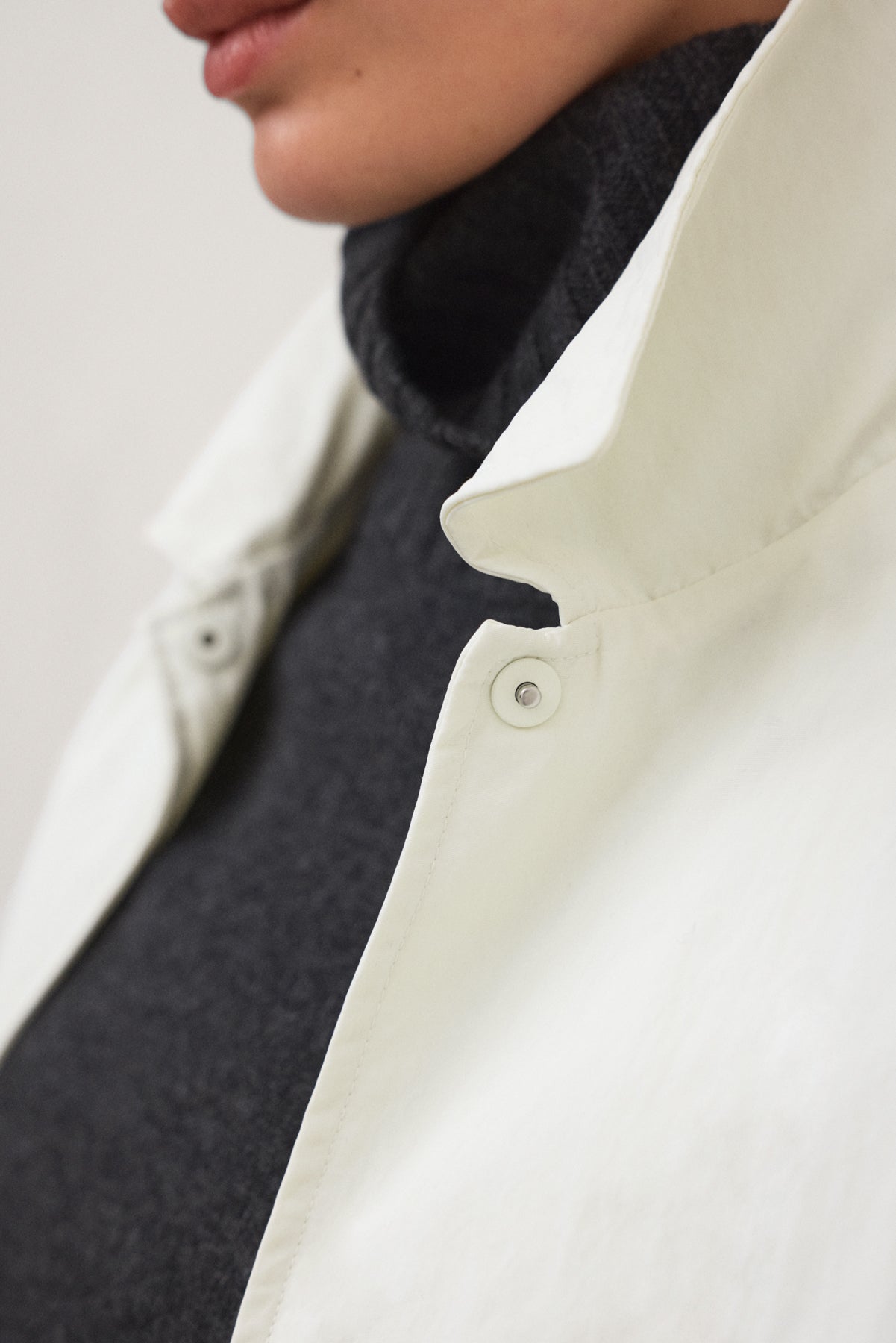 WHITE CALOA JACKET