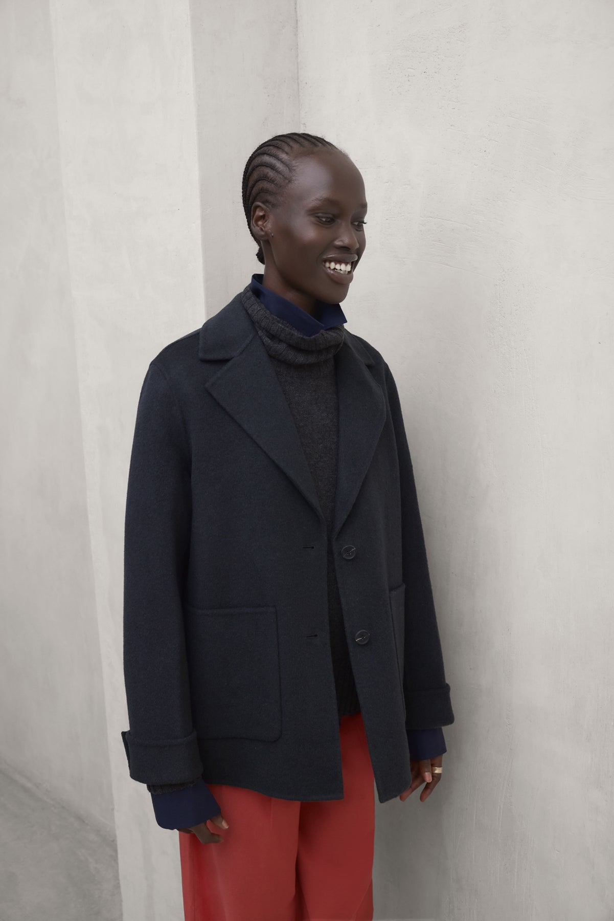 CHAQUETA DANA GRIS OSCURO