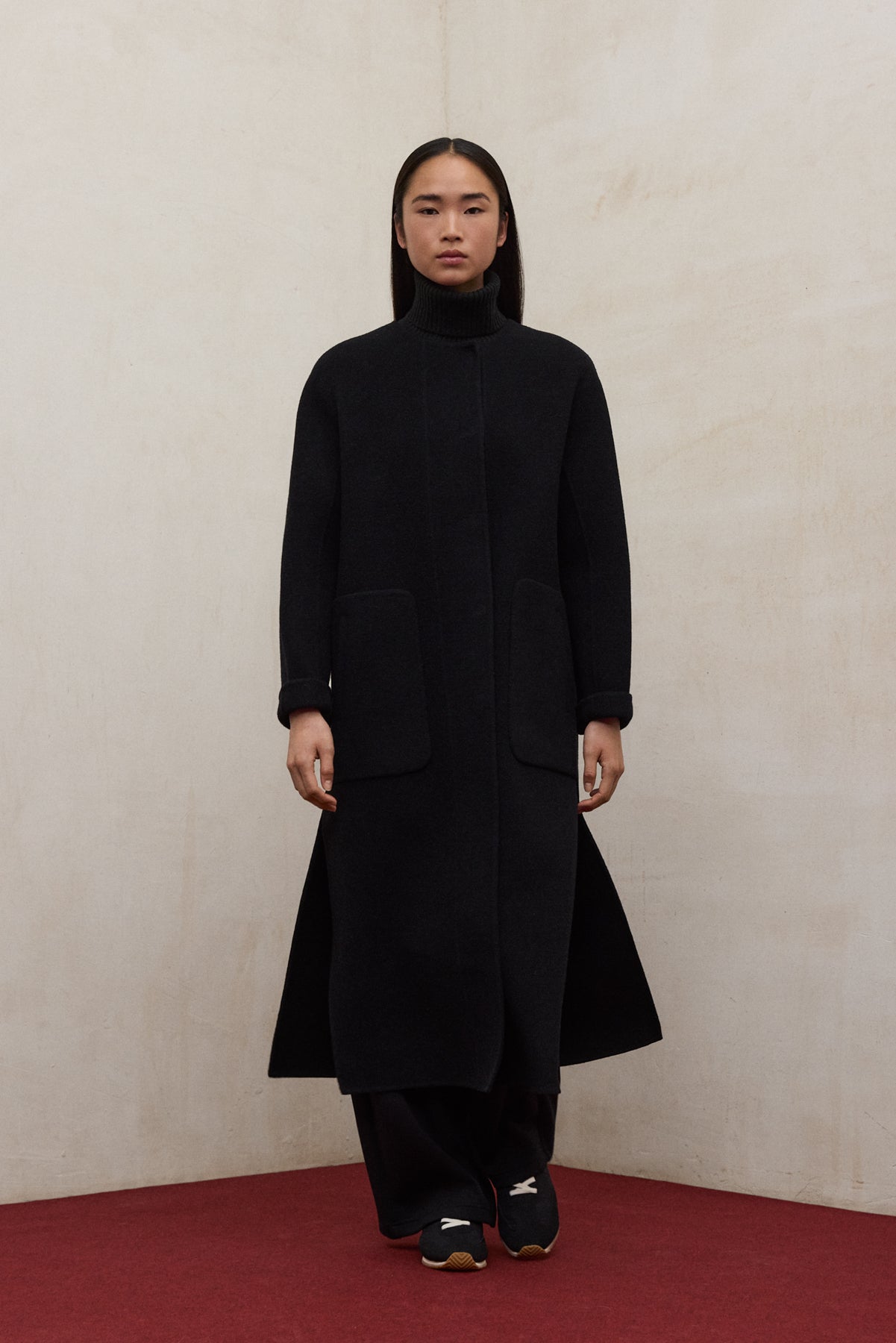 BLACK HENG COAT