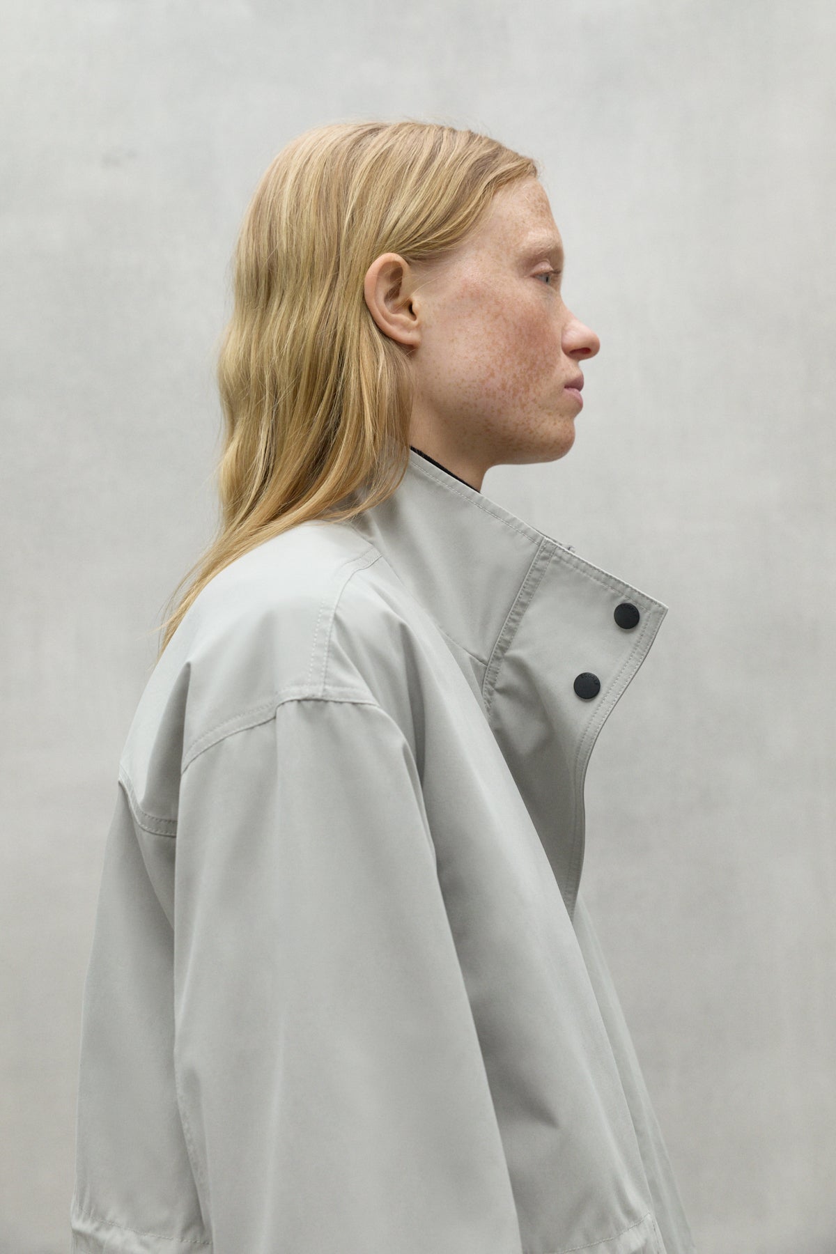 CHAQUETA HOKAI BLANCA