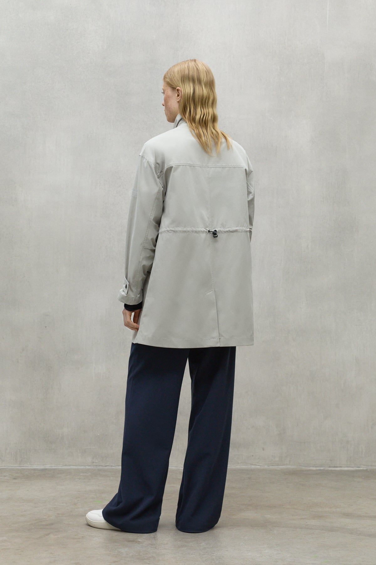 CHAQUETA HOKAI BLANCA