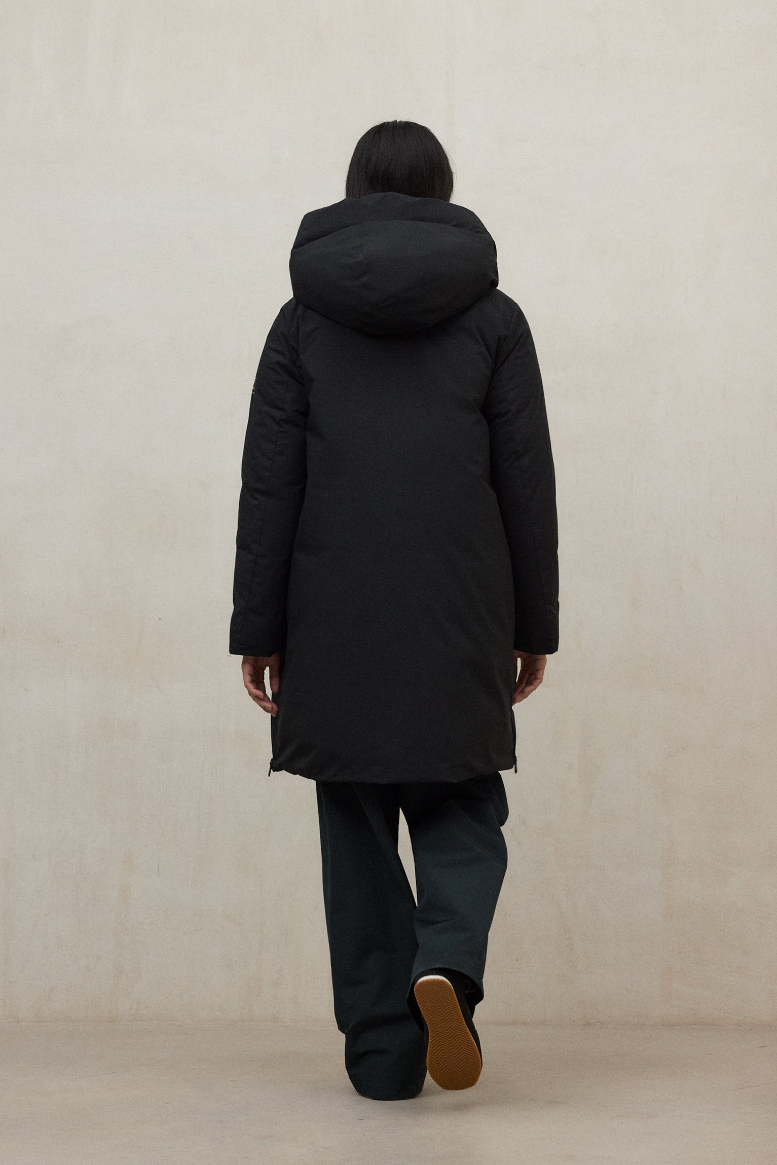 BLACK MATI COAT