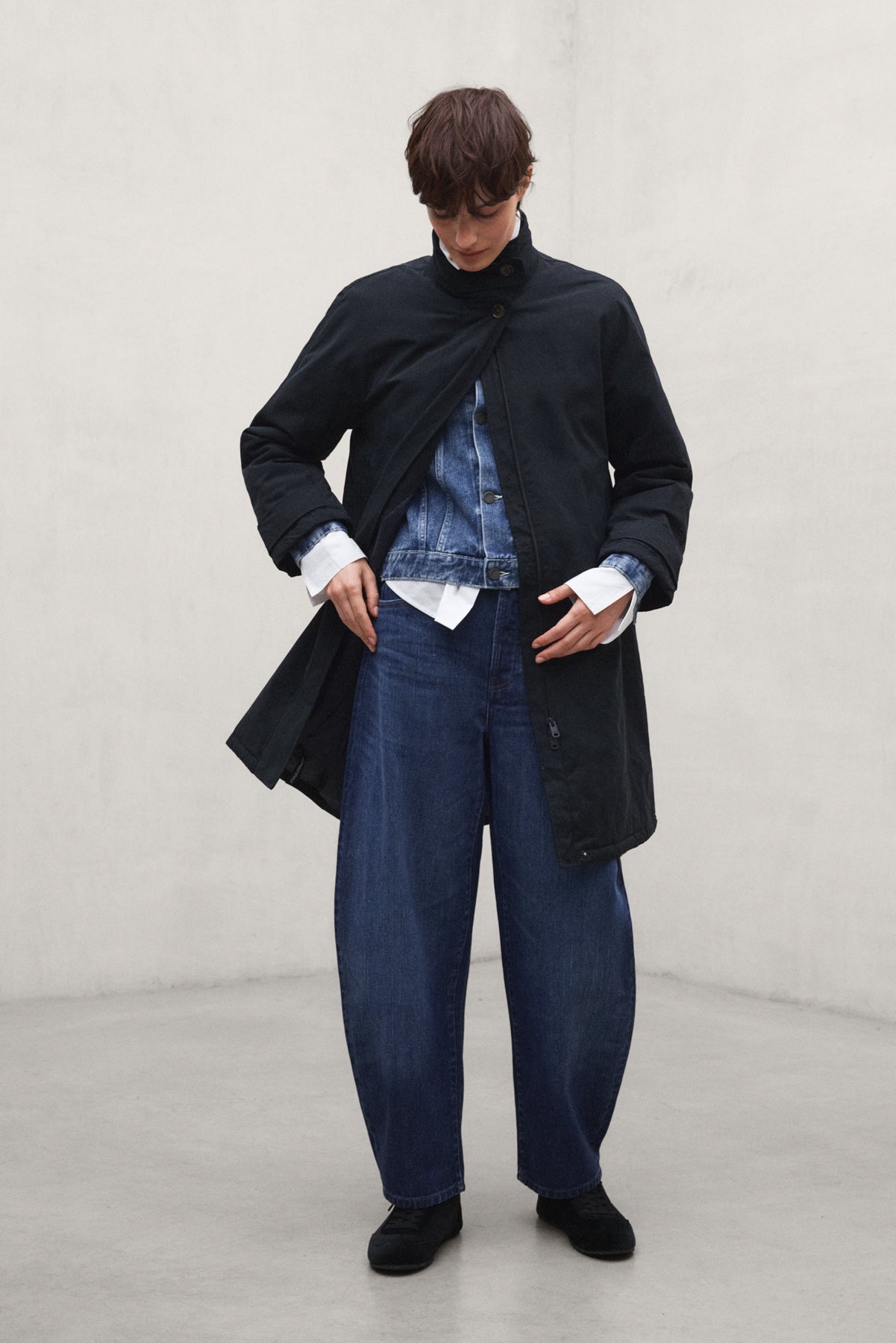 LANGER NEBU BLAUE JACKE