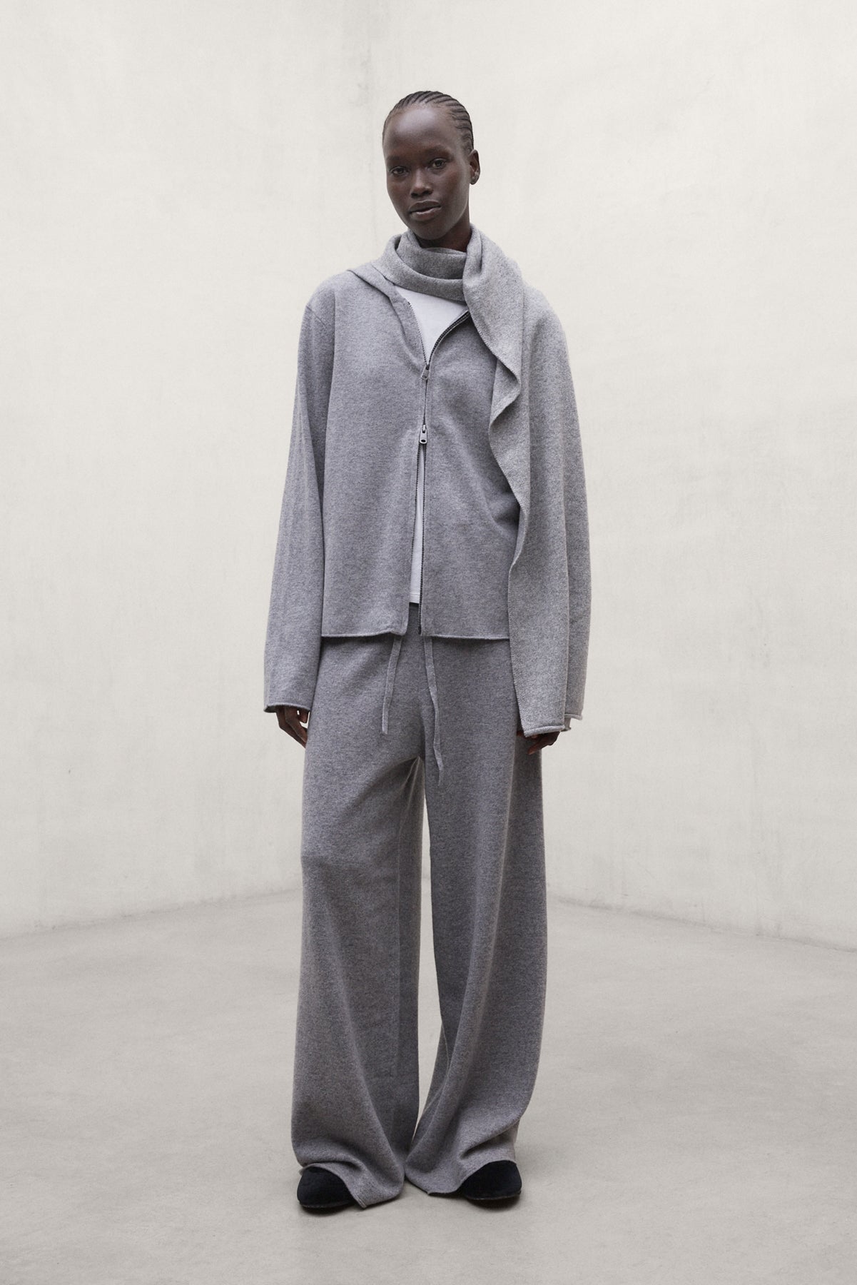 JERSEY ABRIL GRIS
