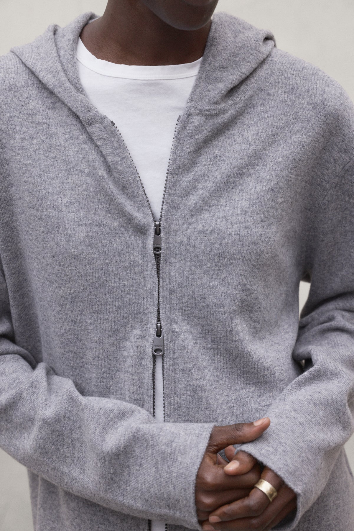 JERSEY ABRIL GRIS