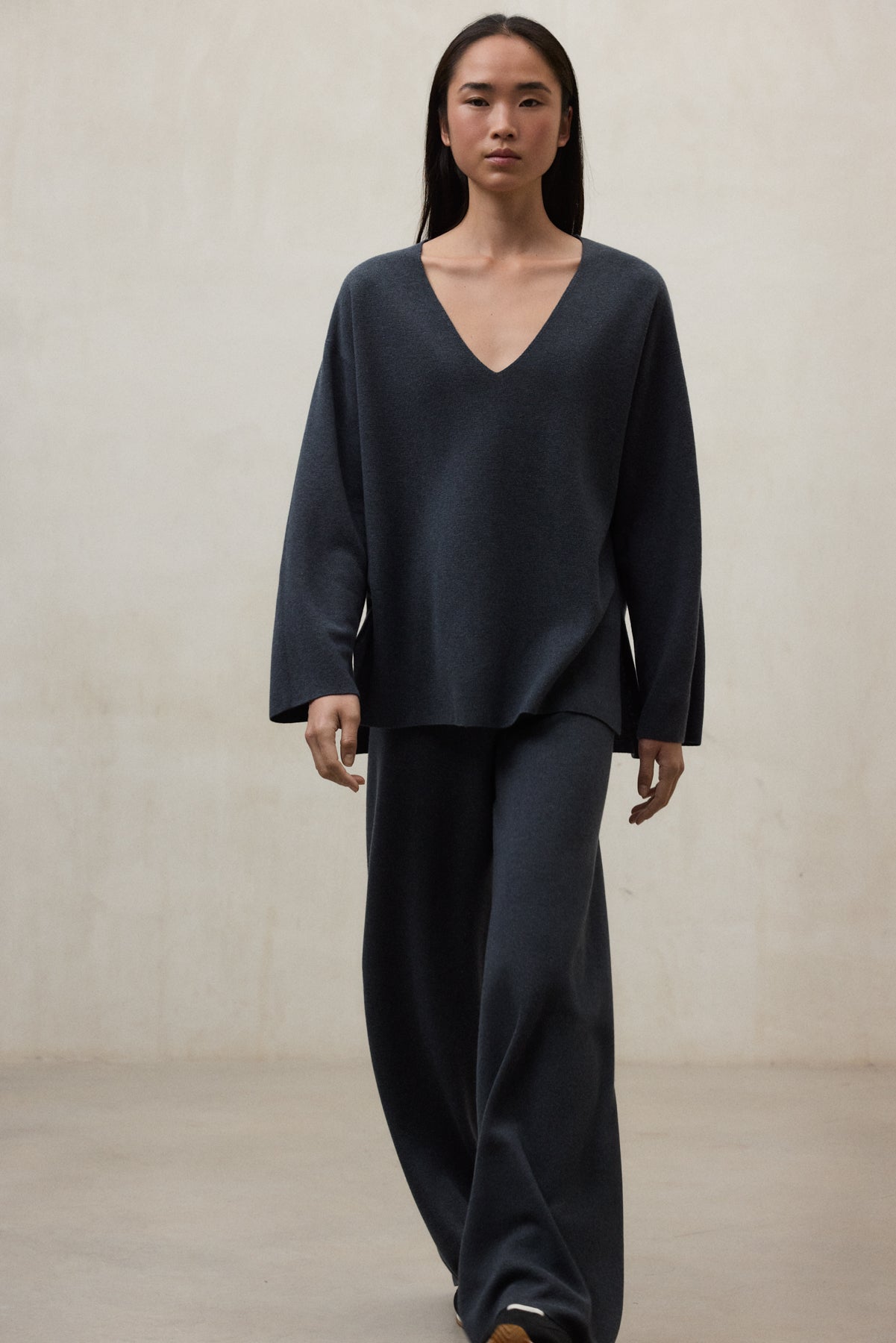 BLUE BEGONIA SWEATER