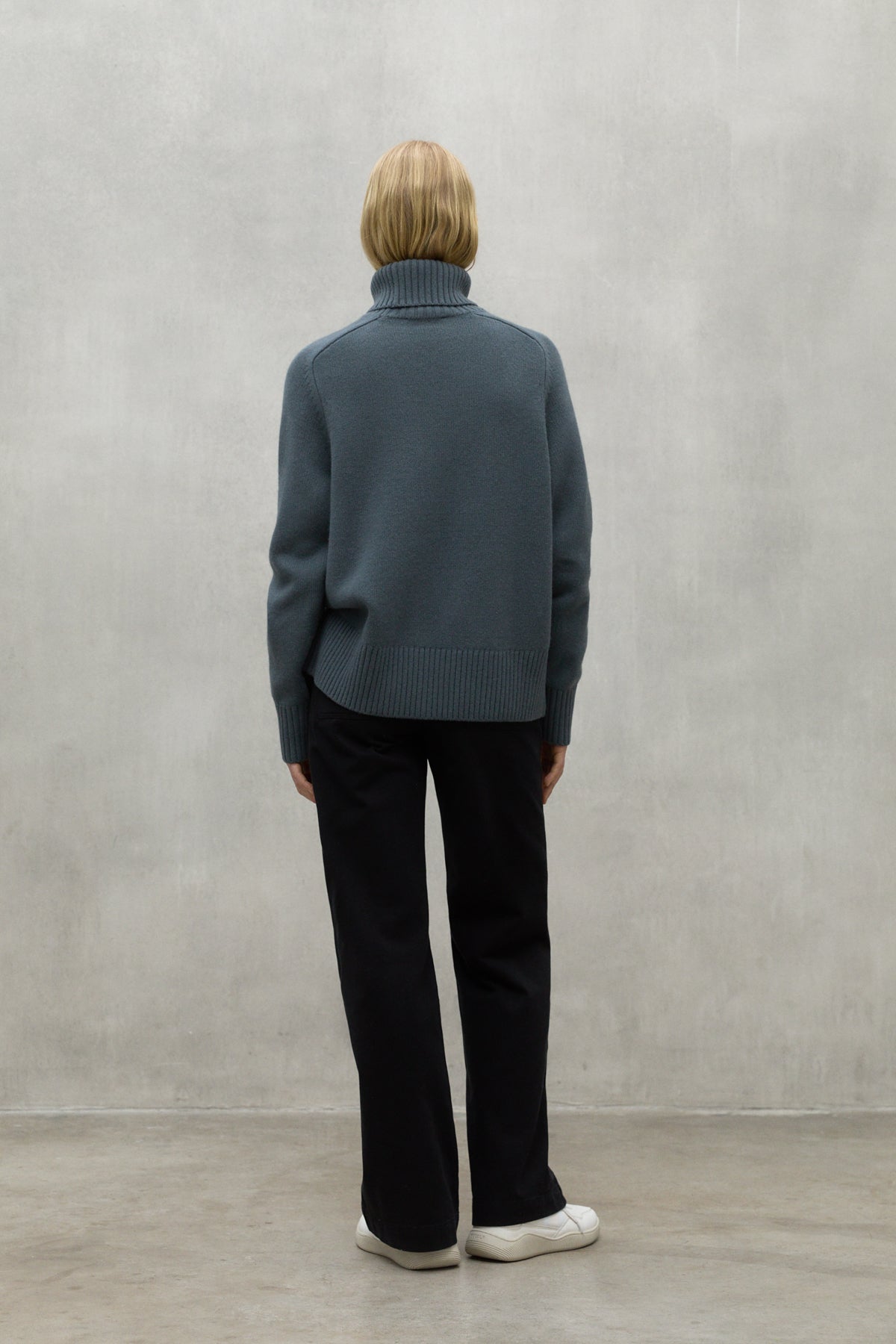 GRÜNER ROLLKRAGENPULLOVER CAQUI