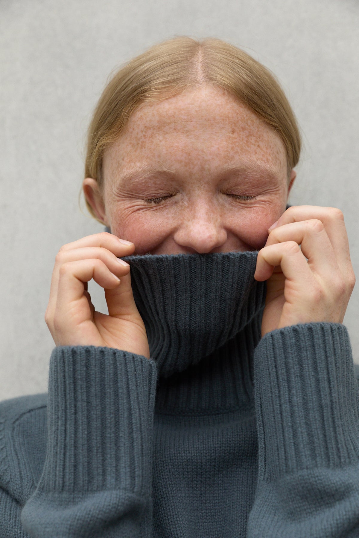 GRÜNER ROLLKRAGENPULLOVER CAQUI