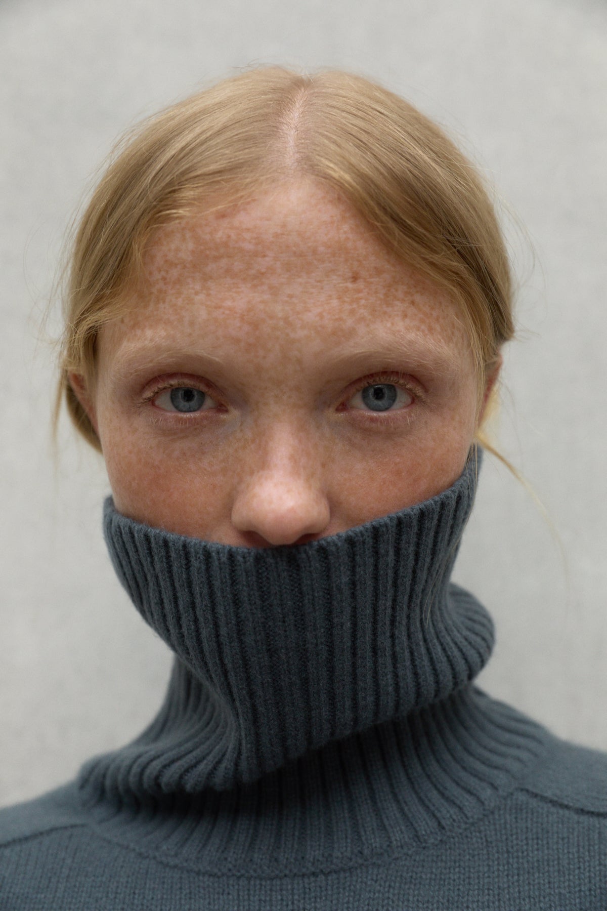 GRÜNER ROLLKRAGENPULLOVER CAQUI