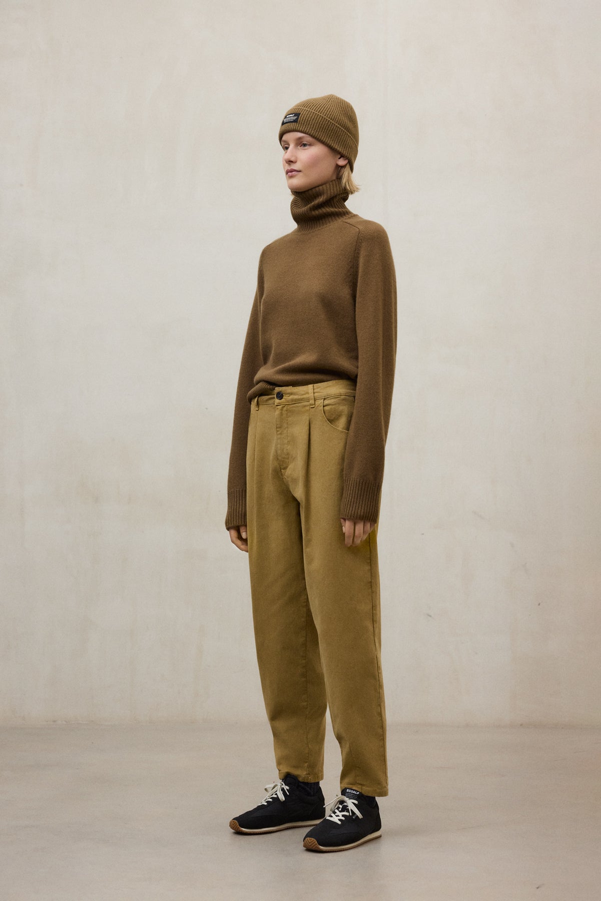 BROWN CAQUI SWEATER