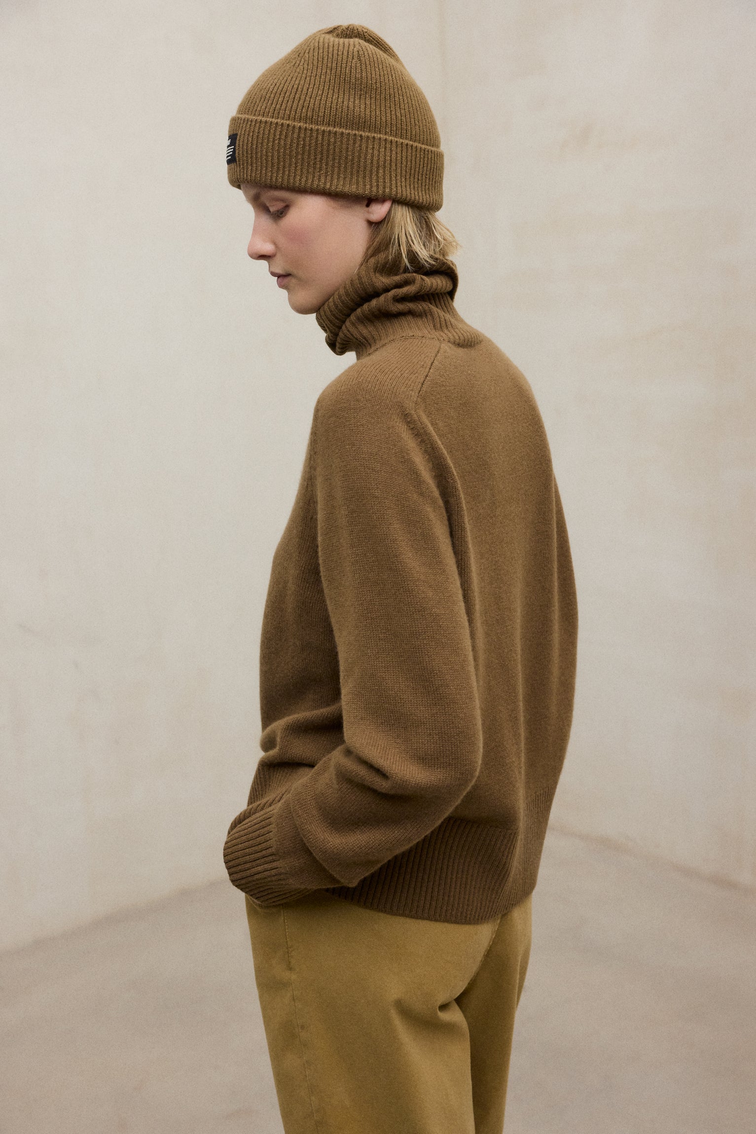 BROWN CAQUI SWEATER
