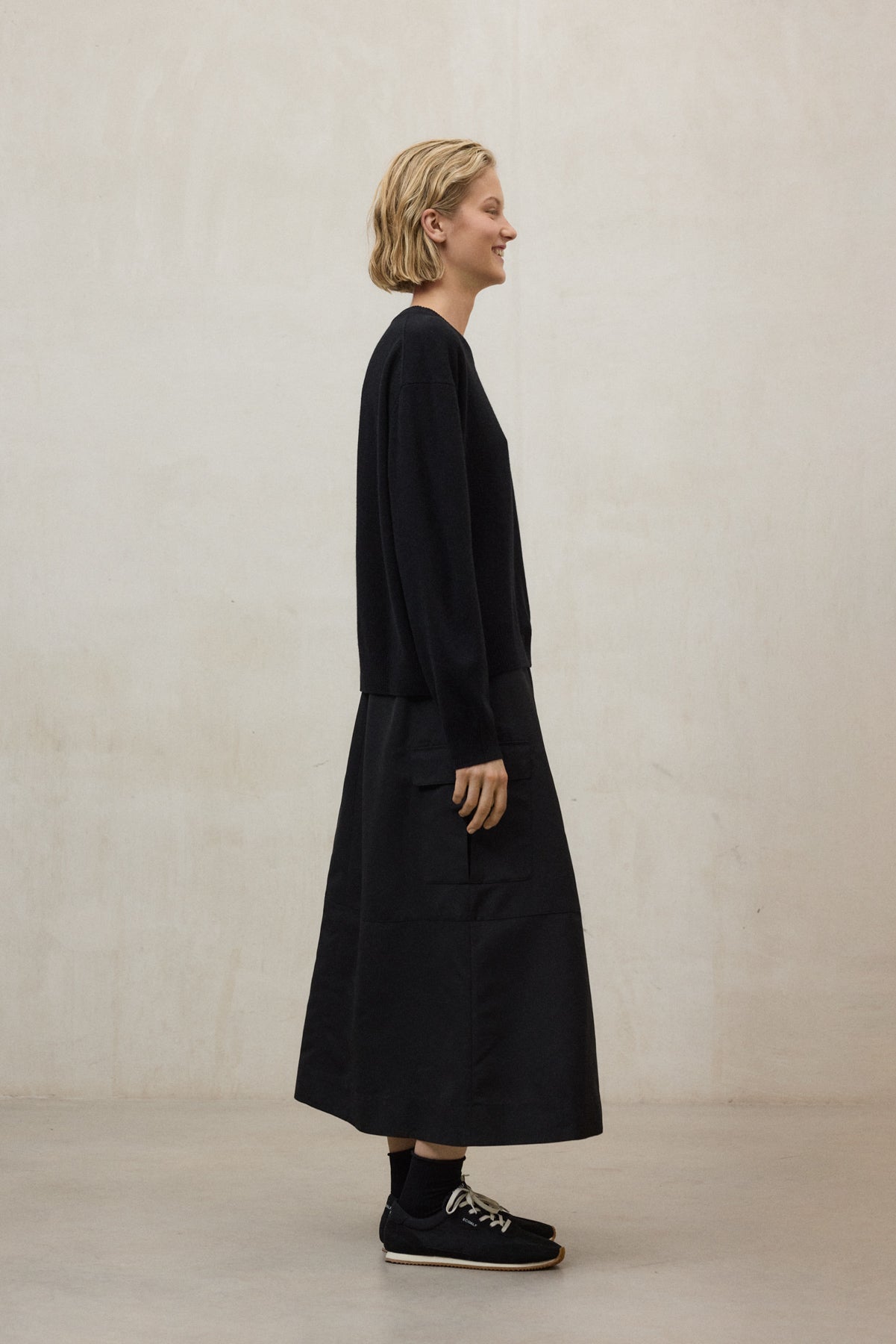 BLACK COSMOS SWEATER