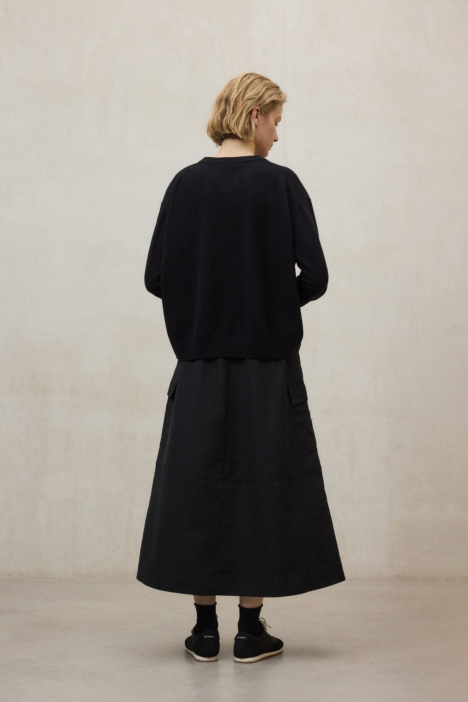 BLACK COSMOS SWEATER