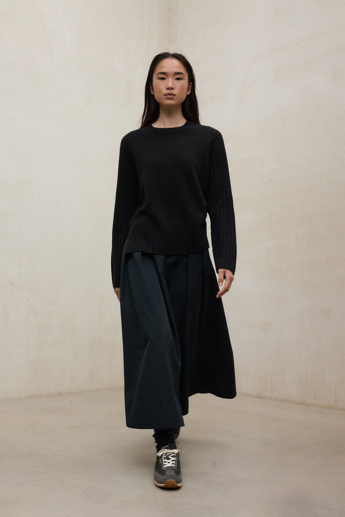 BLACK EUCALIPTO SWEATER