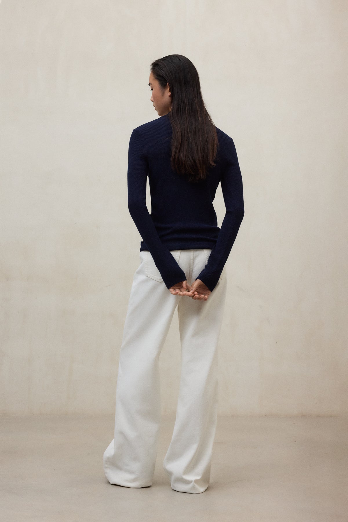 NAVY BLUE GENTIA SWEATER