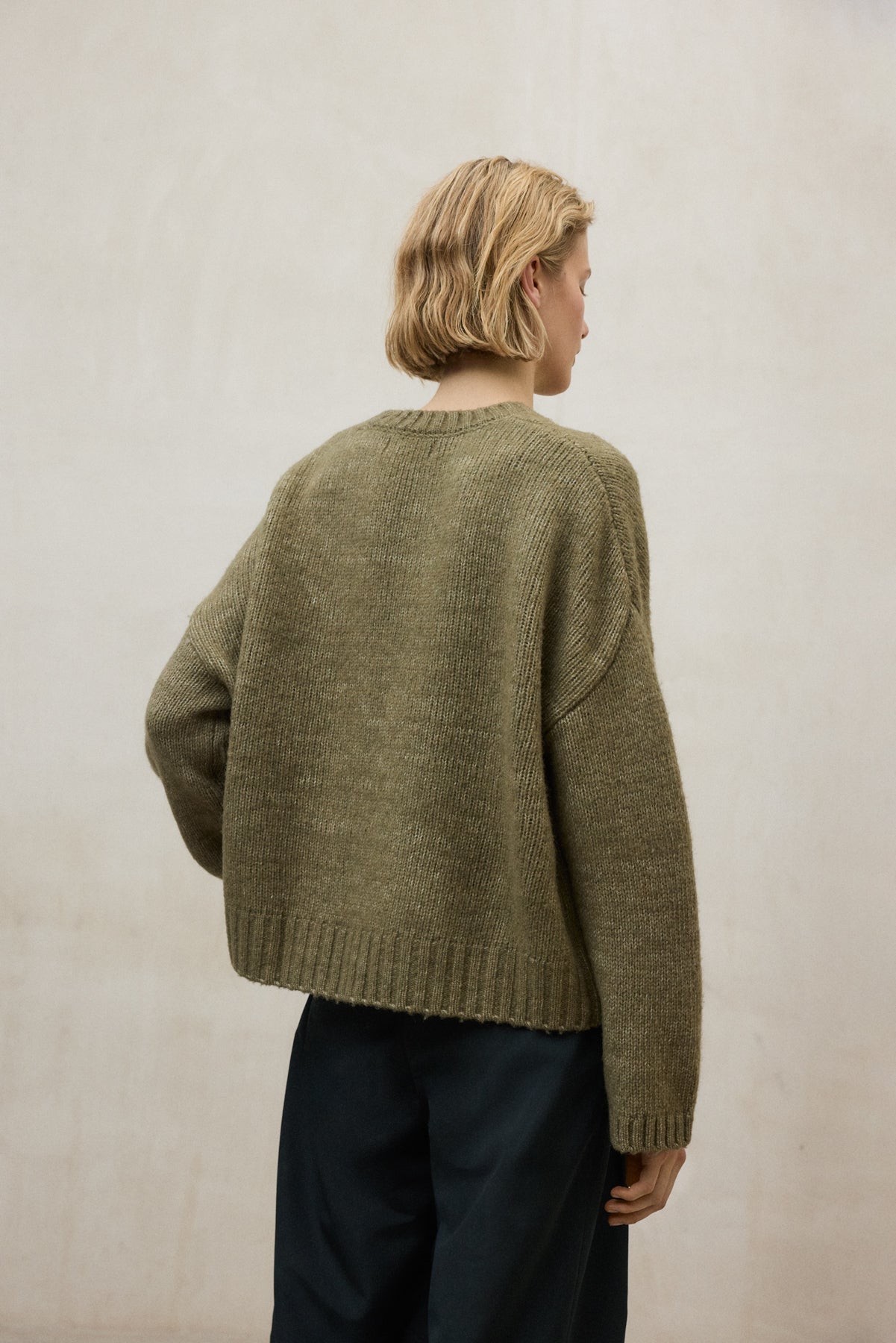 KHAKI KIWI SWEATER
