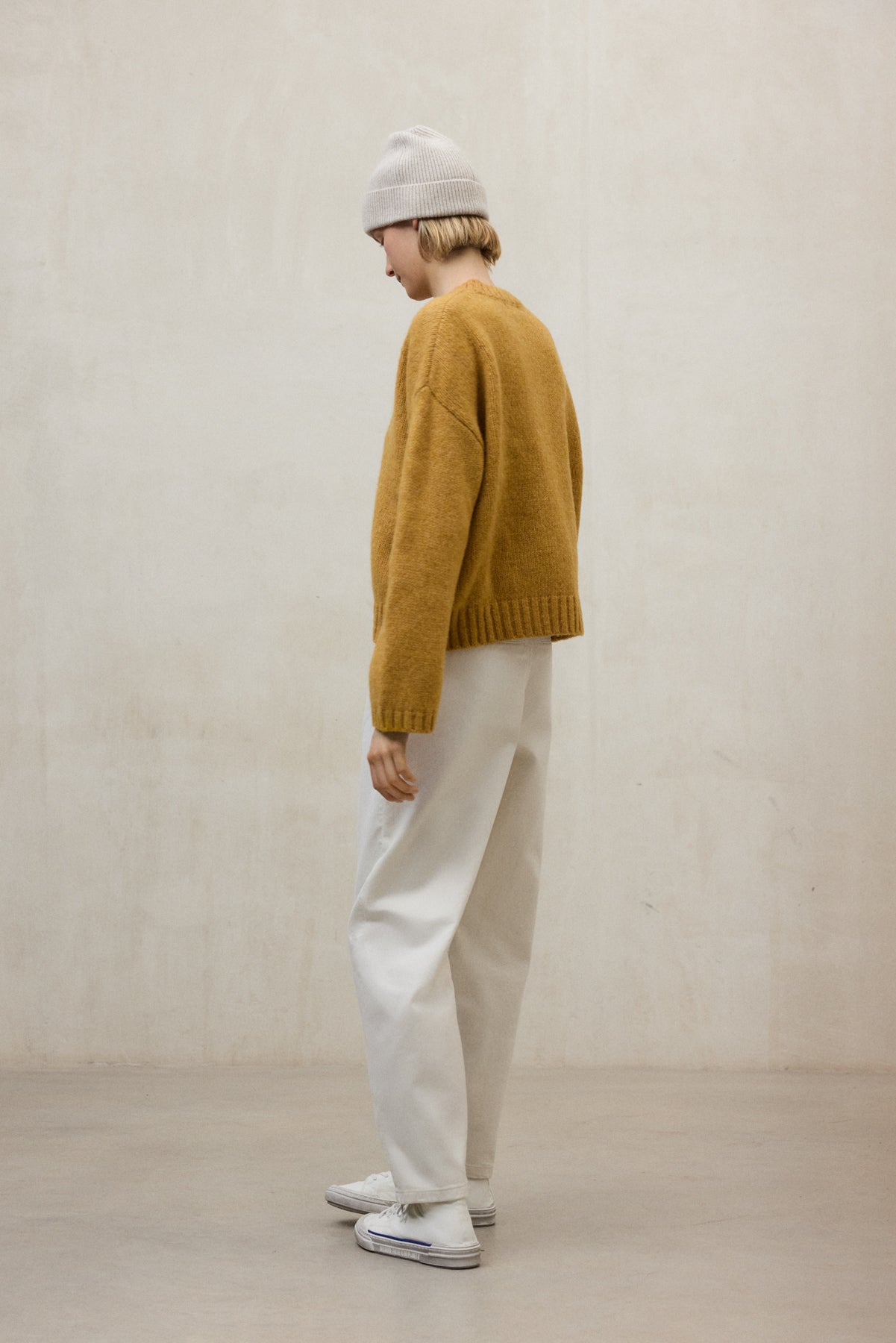 MUSTARD KIWI SWEATER