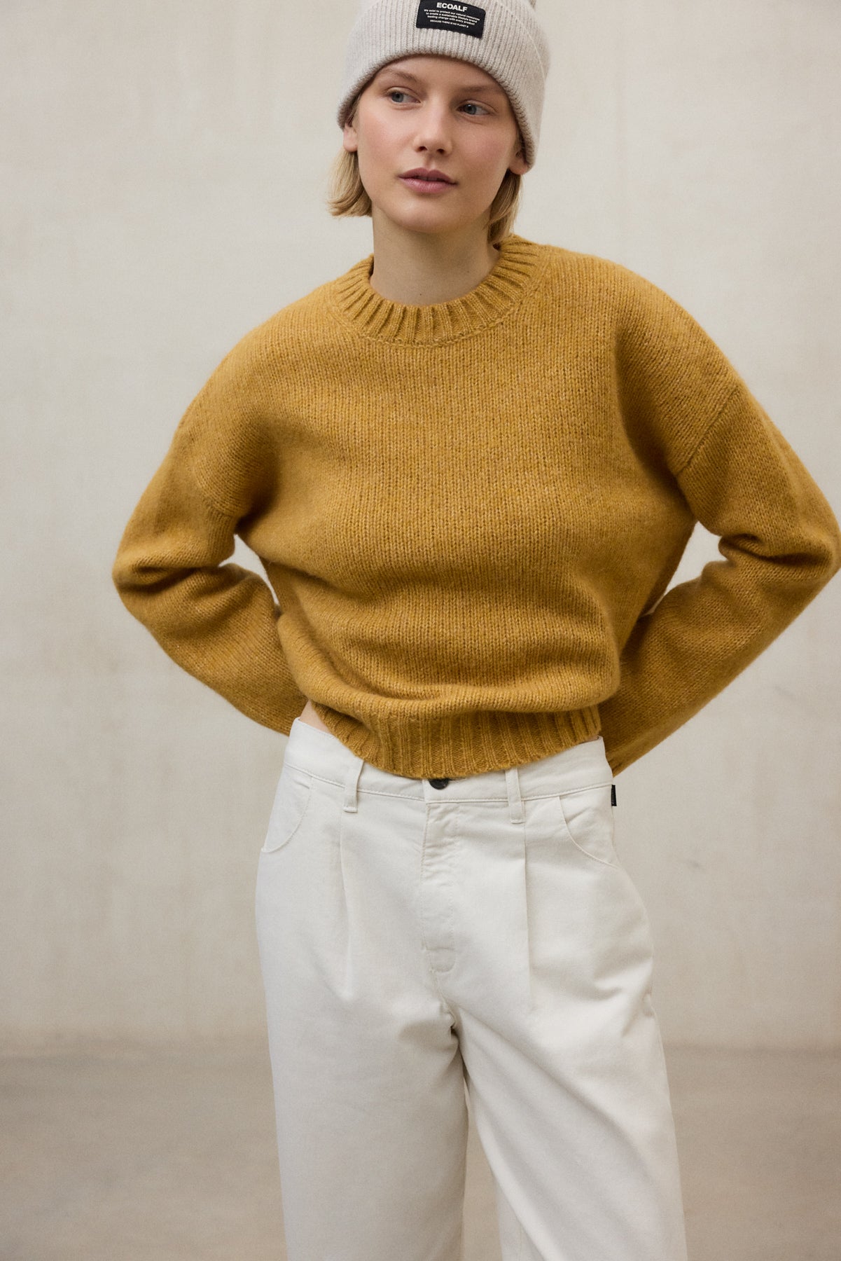 MUSTARD KIWI SWEATER