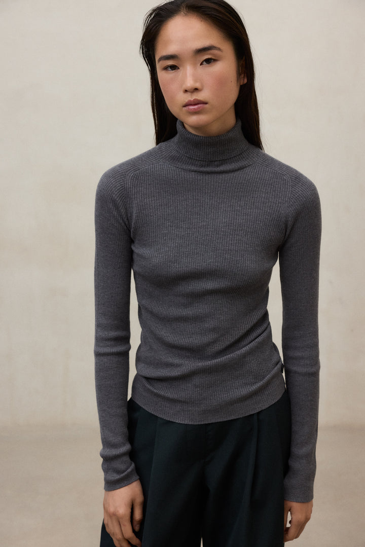 JERSEY CUELLO ALTO LILY GRIS