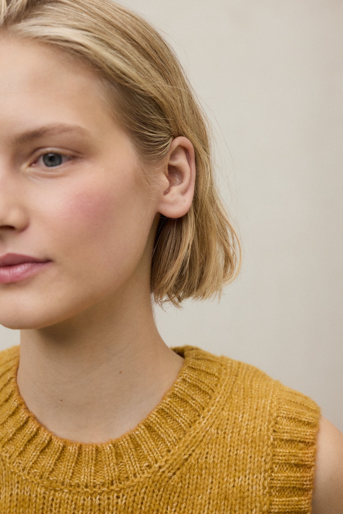 MUSTARD MAPLE SWEATER